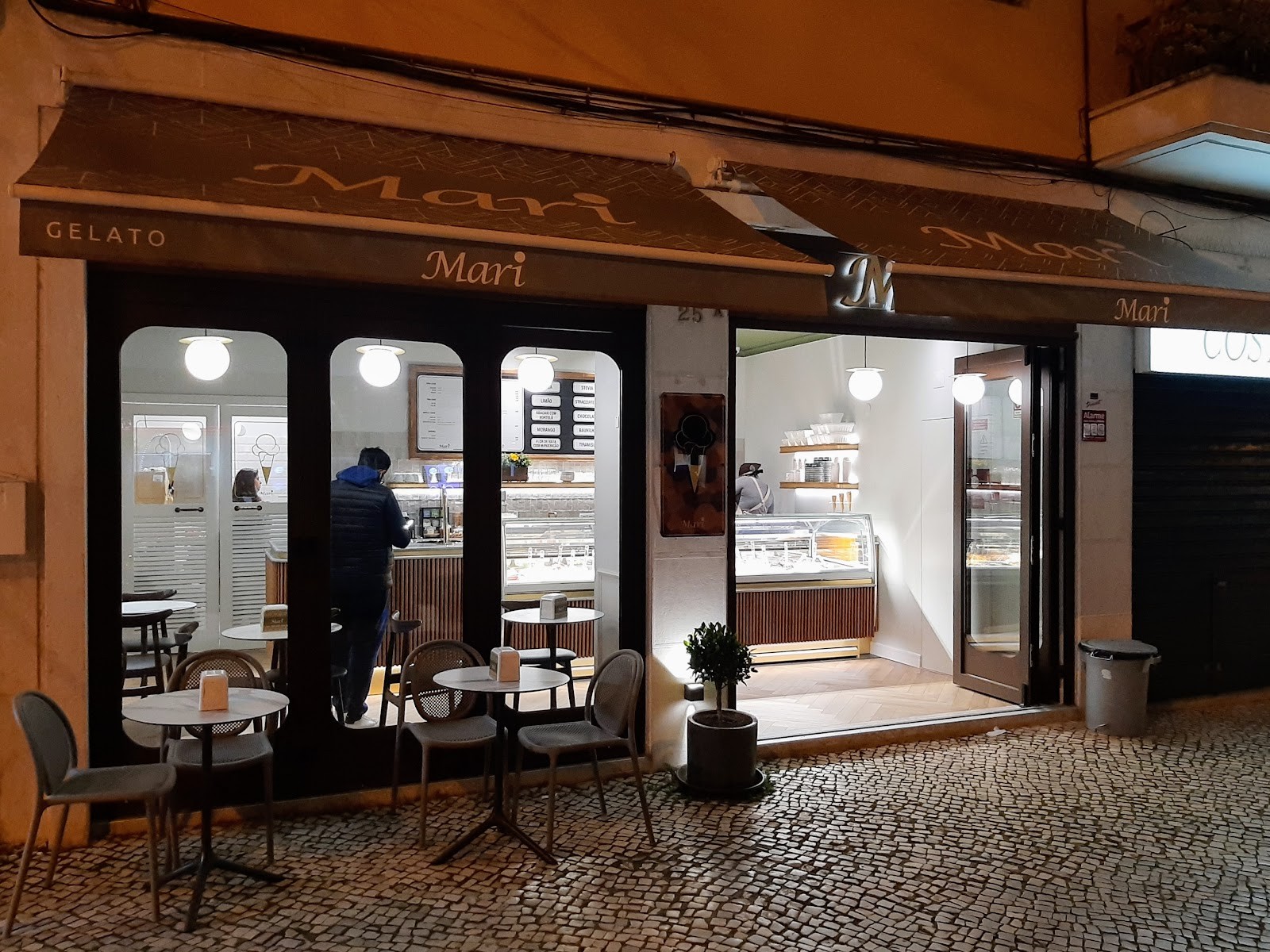 Mari Gelato: the place