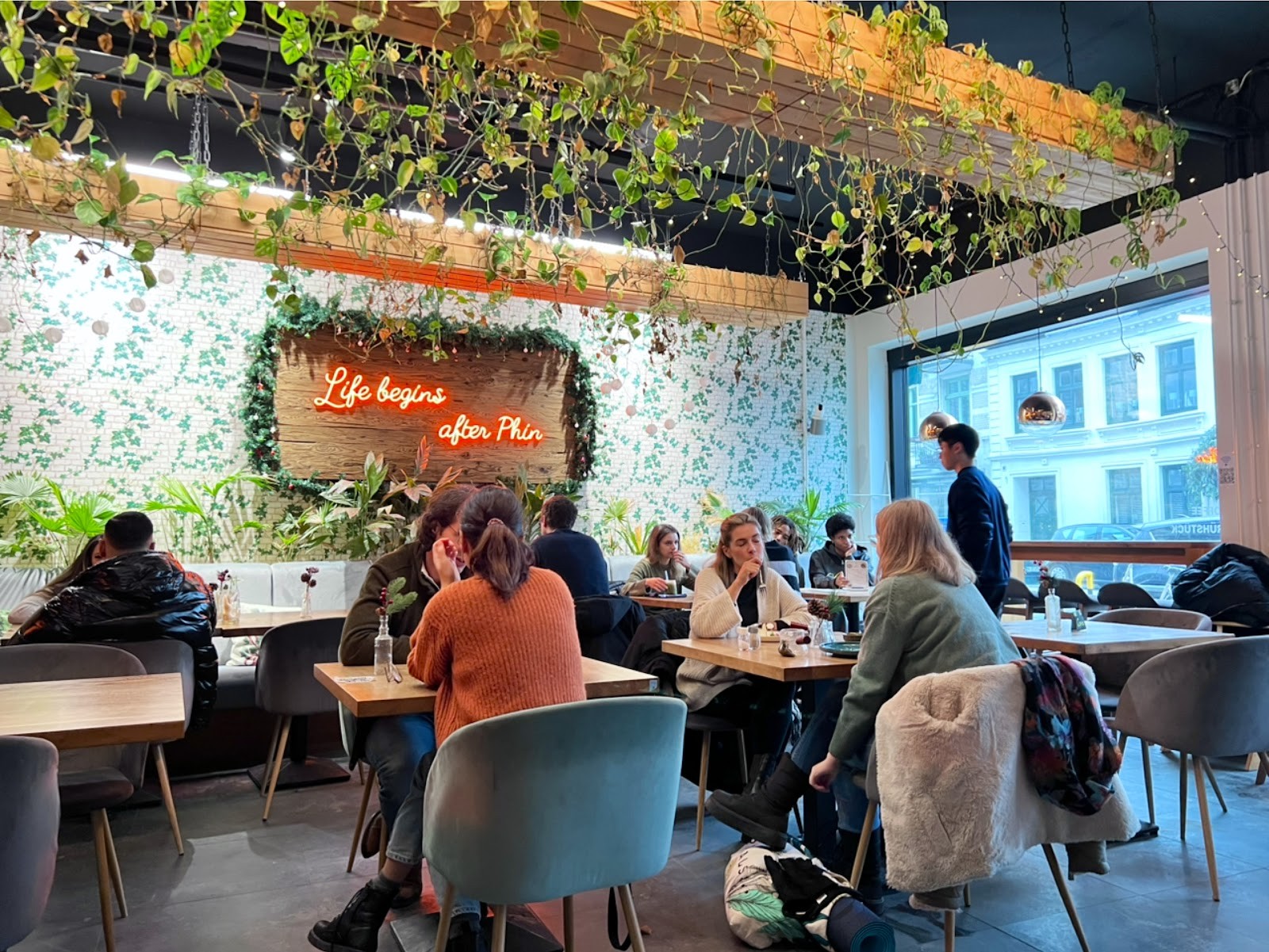 Là Phin Café & Bar: the place