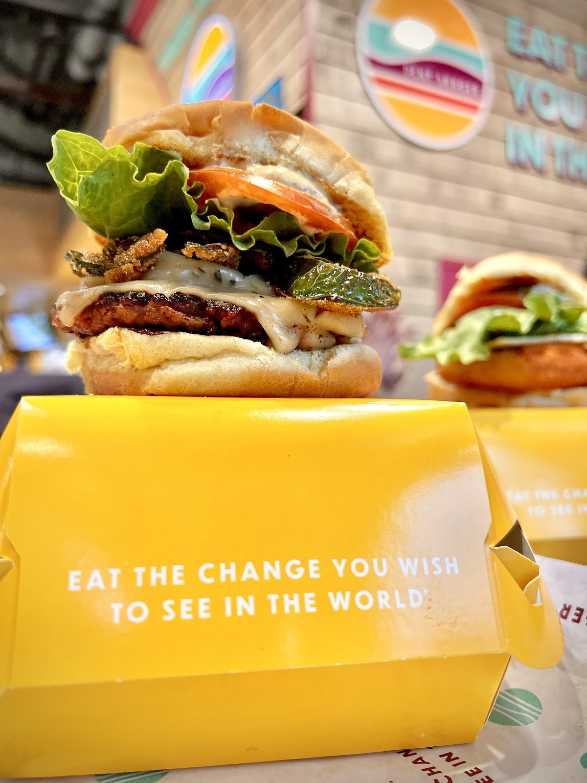 PLNT Burger: food & drinks