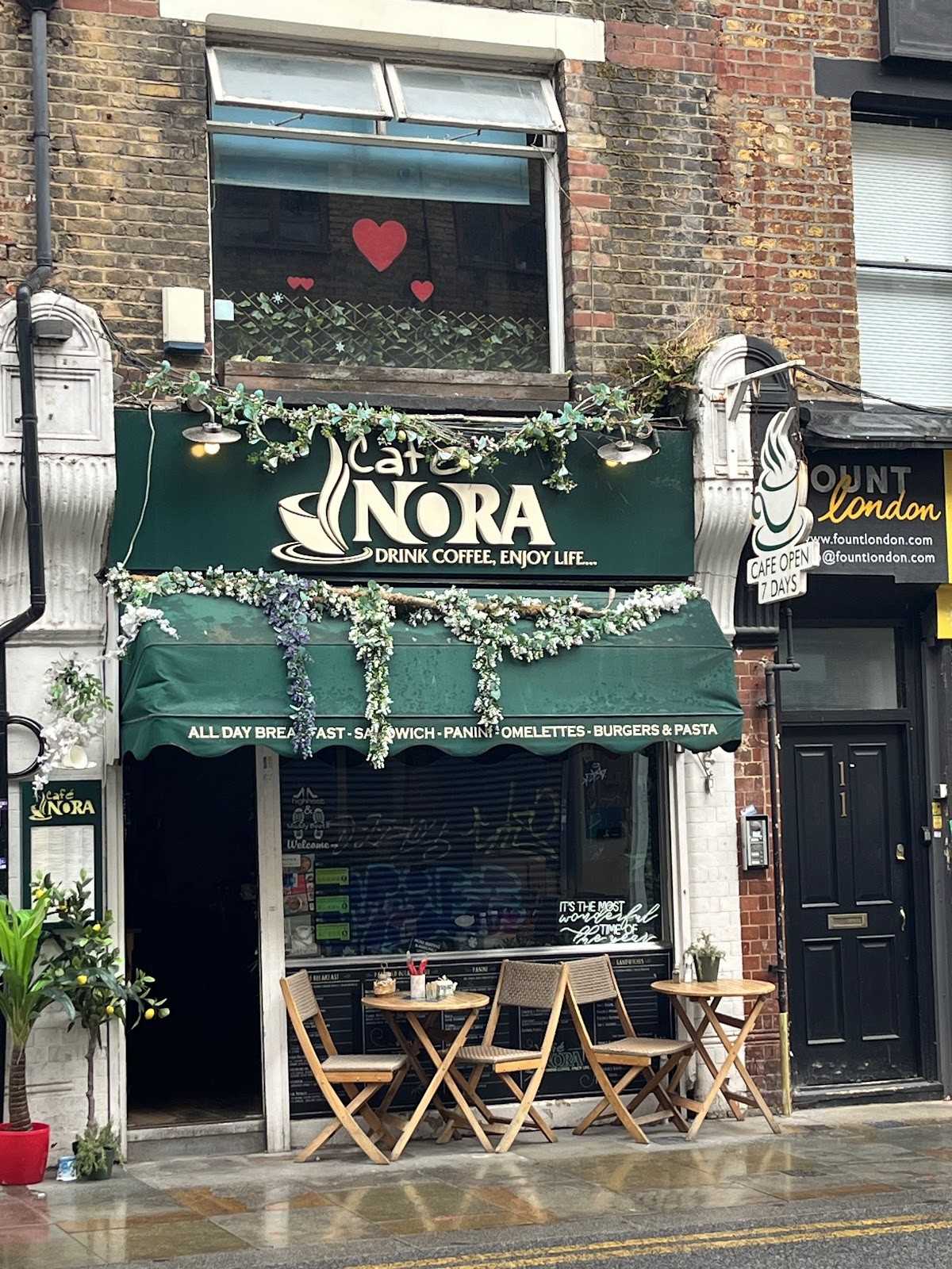 Nora Cafe: the place
