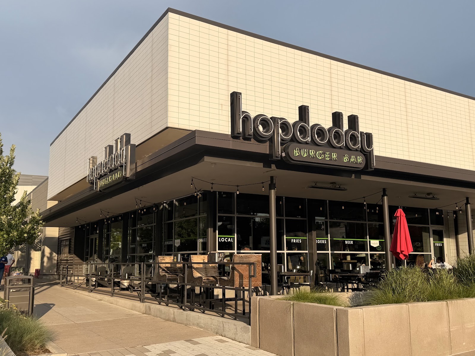 Hopdoddy Burger Bar: the place