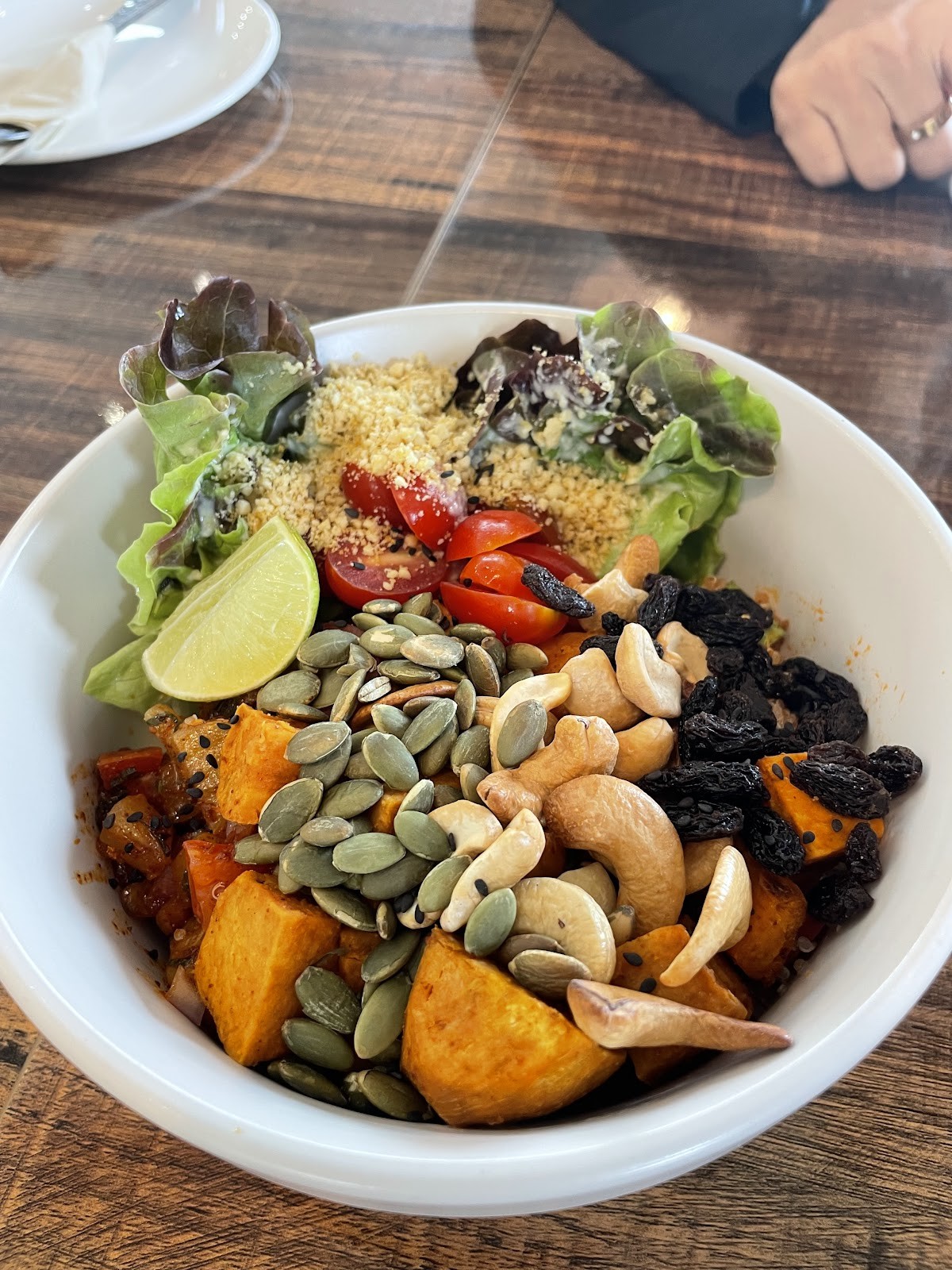 素食弘法: food & drinks