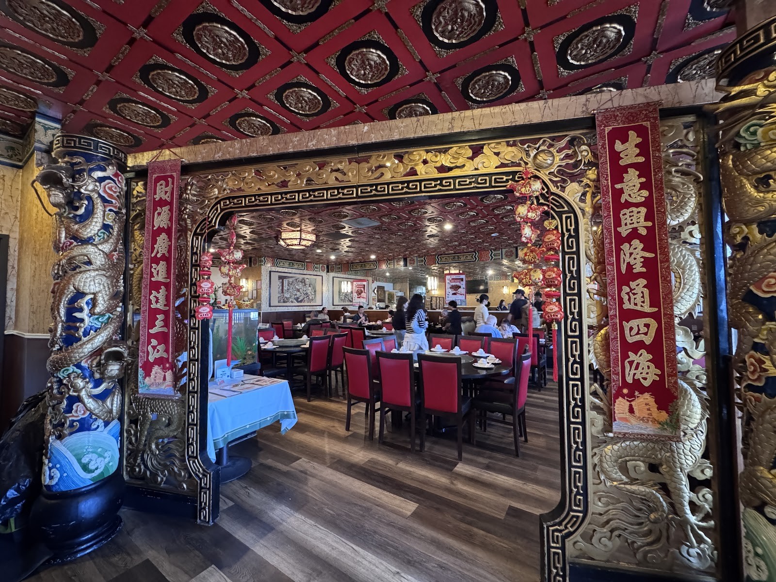 Spicy House: the place