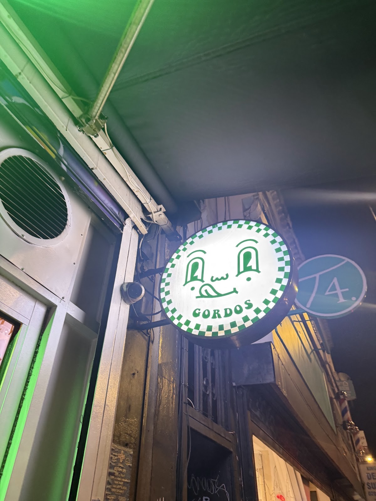 Gordos Pizzeria: the place