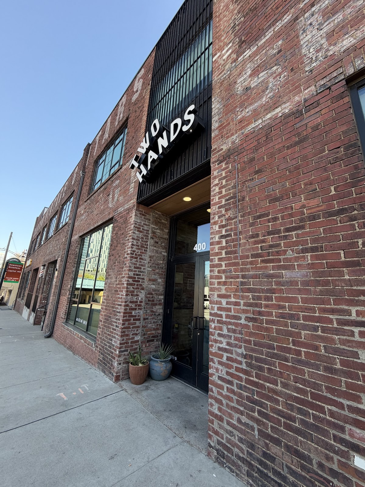Two Hands: the place