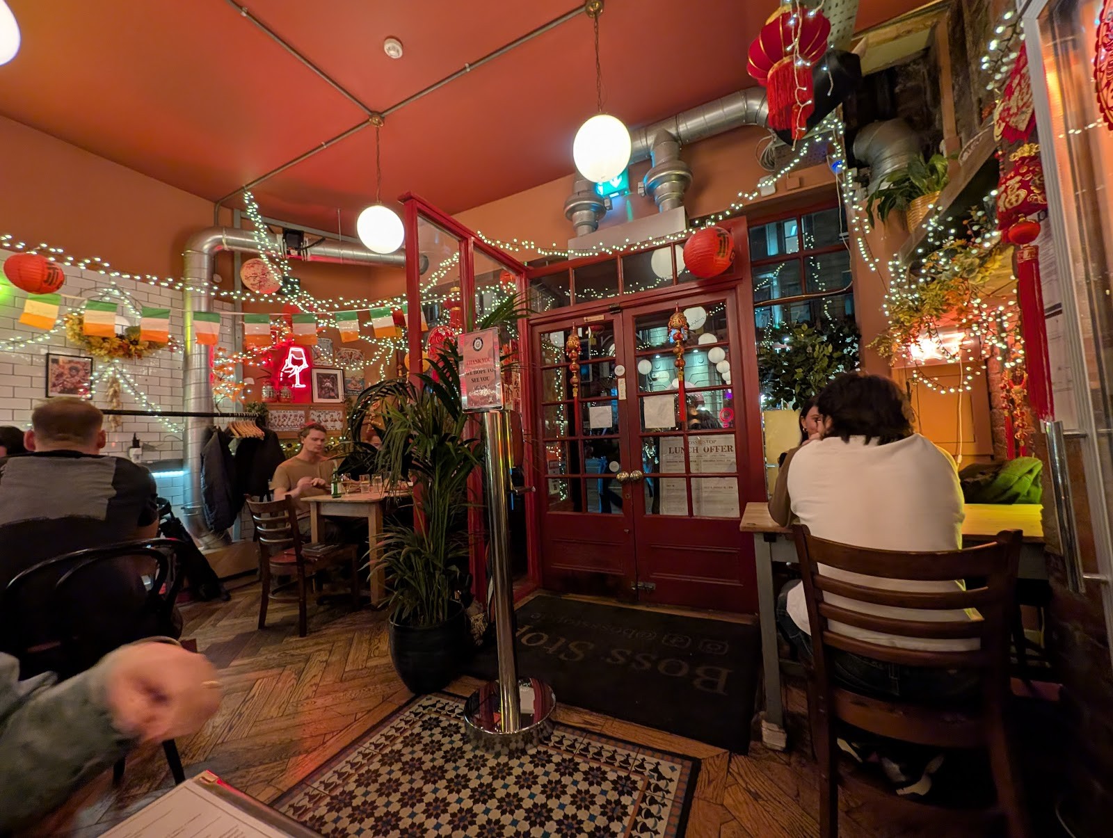 Boss Stop Restaurant: the place