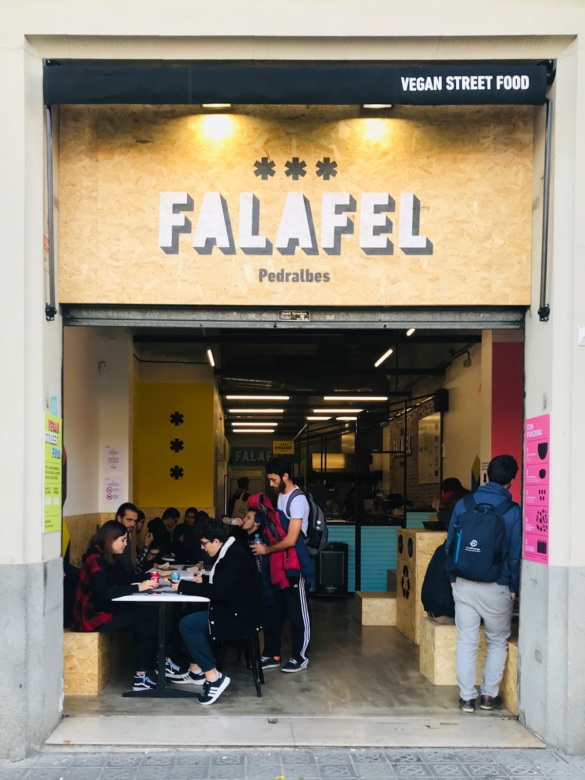 Falafel Pedralbes: the place