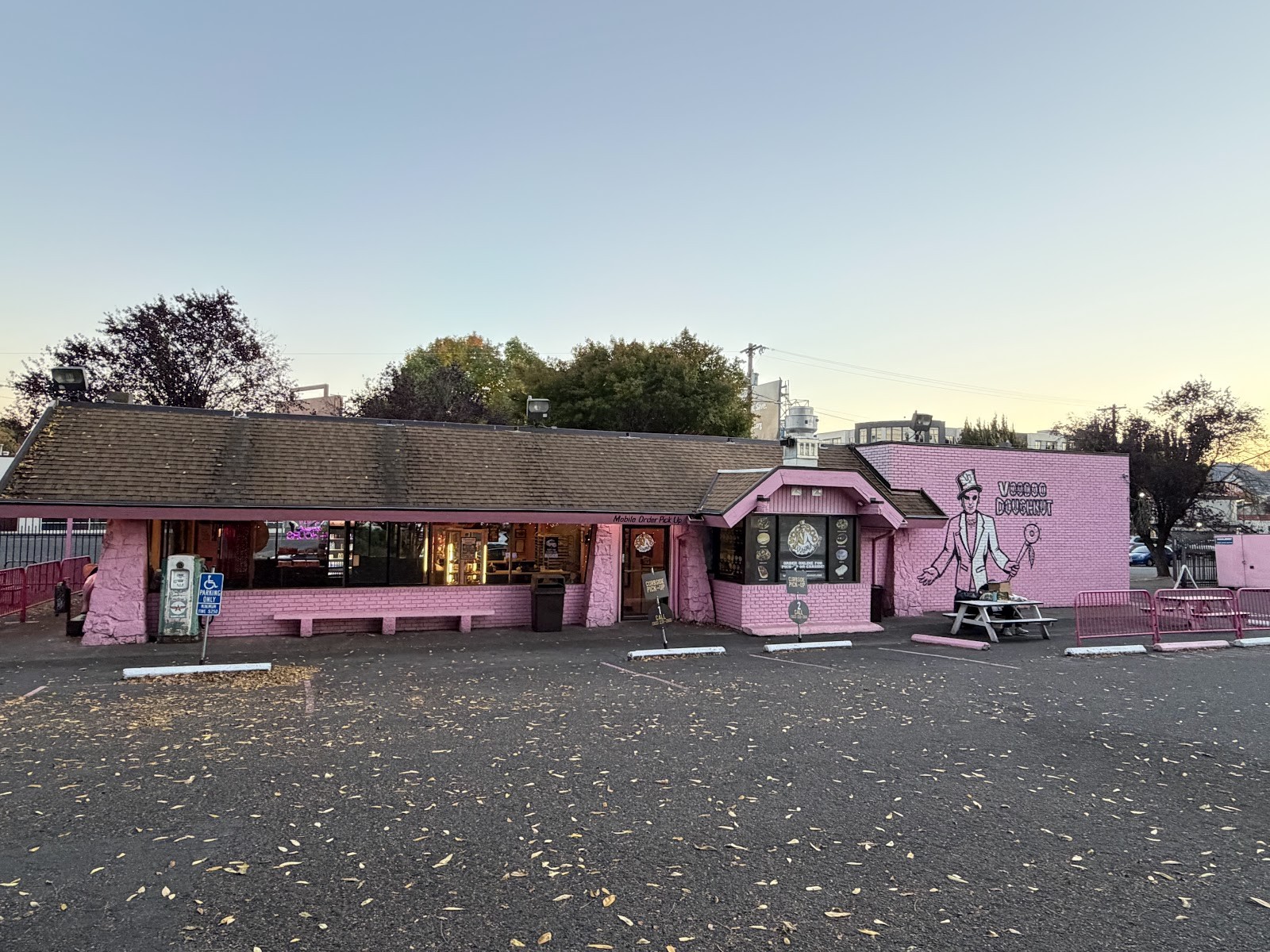 Voodoo Doughnut: the place