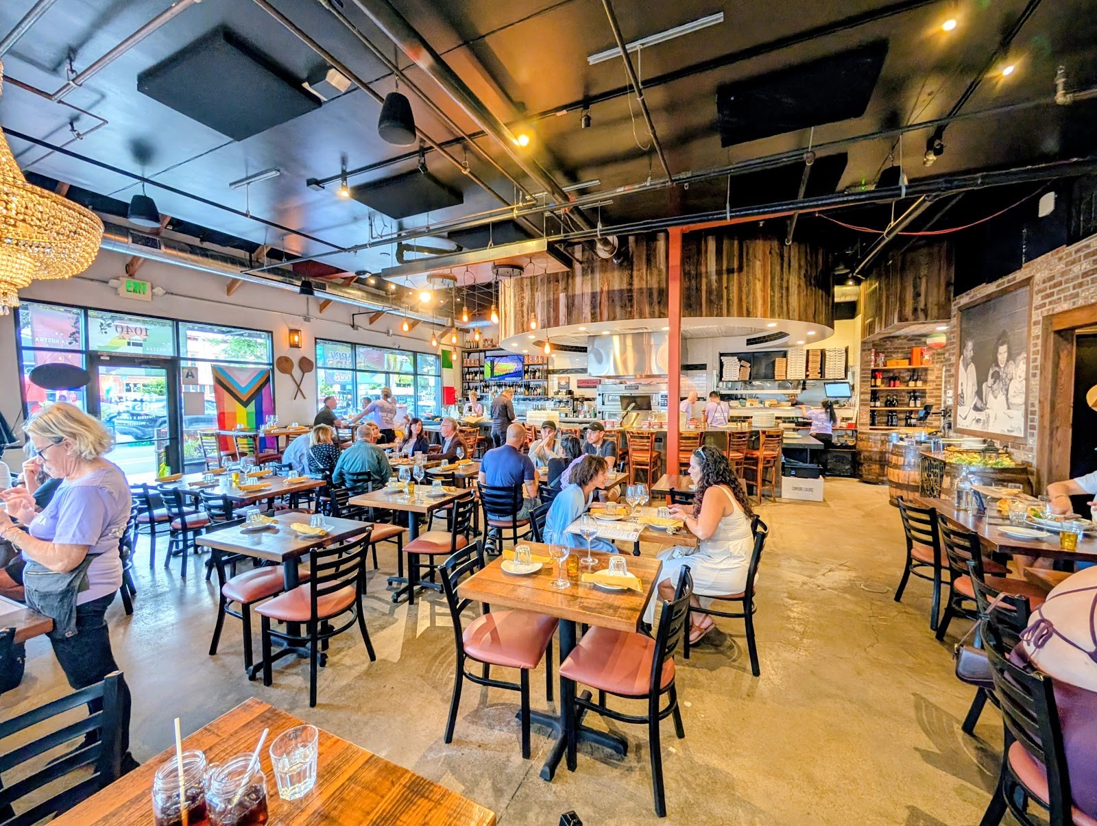 Tavola Nostra Pizzeria e Cucina: the place