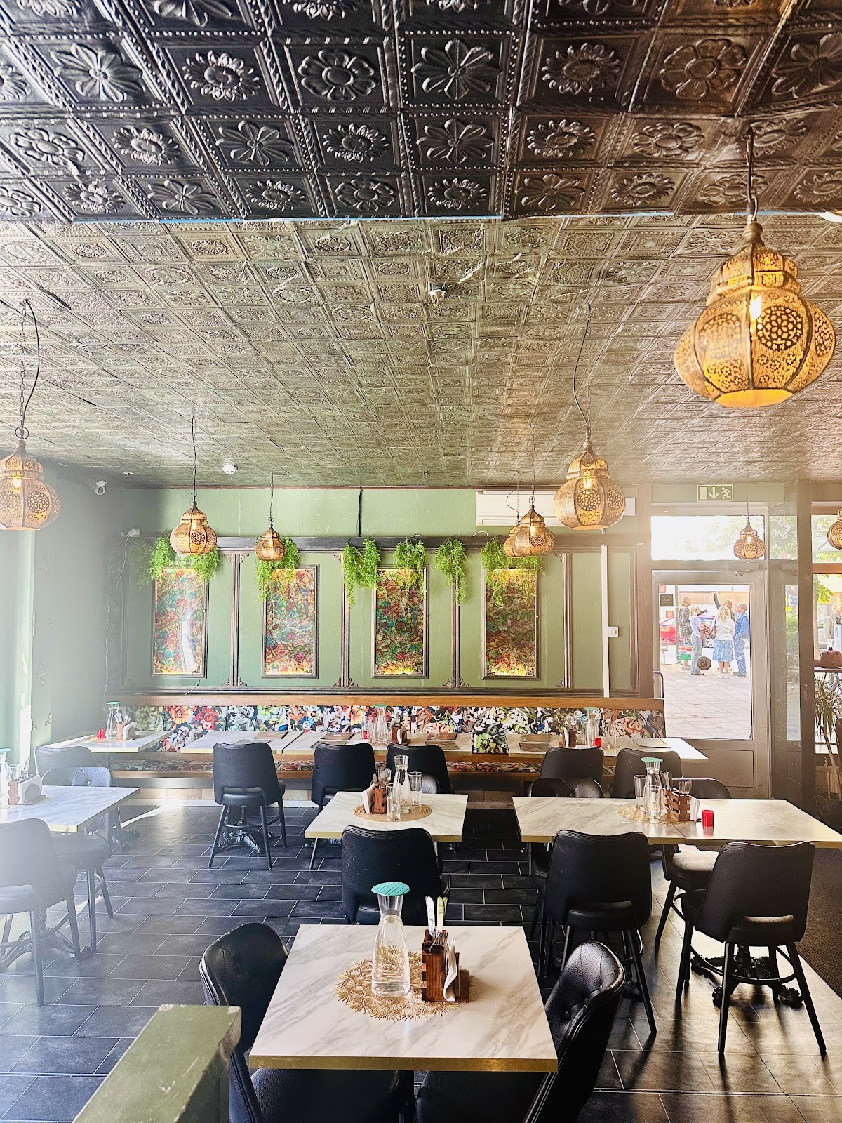 The Madras Lounge: the place