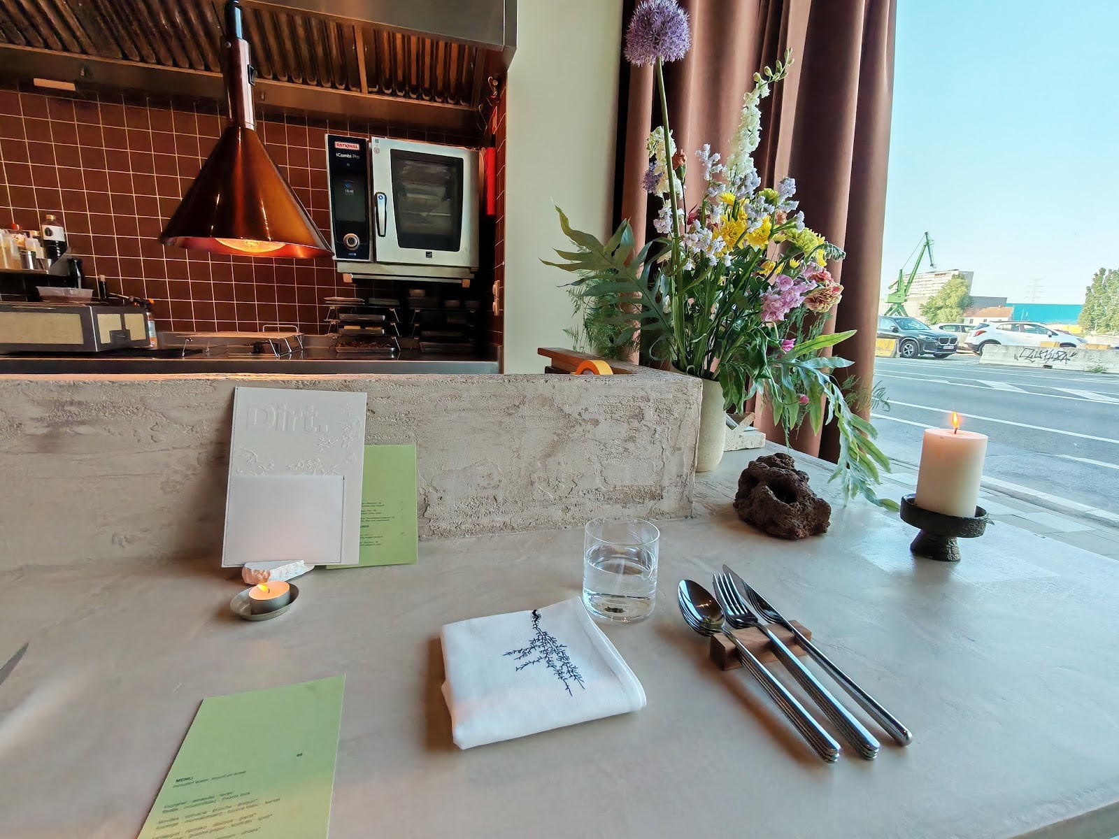 Dirt.restaurant: the place