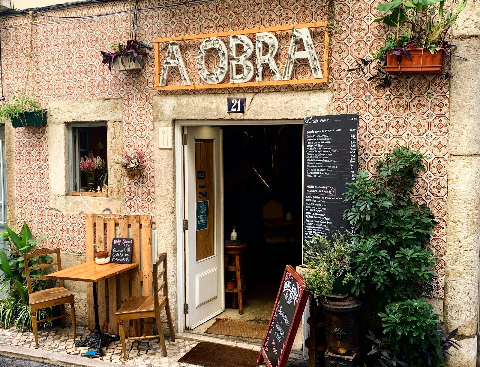 A Obra: the place
