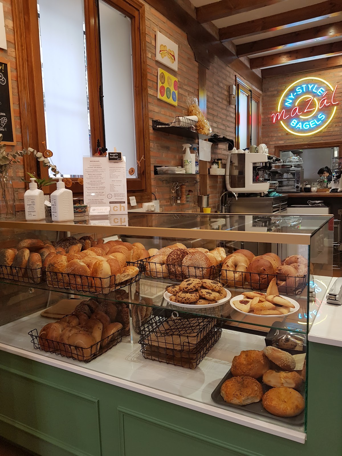Mazál Bagels & Schmear – Chamberí: the place