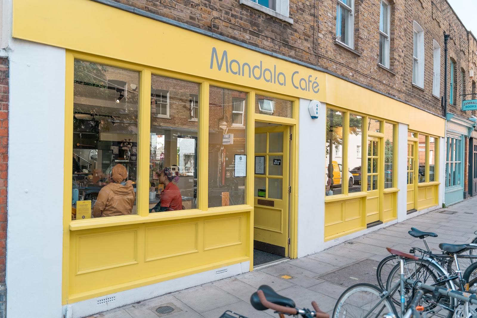 Mandala Café Bethnal Green: the place