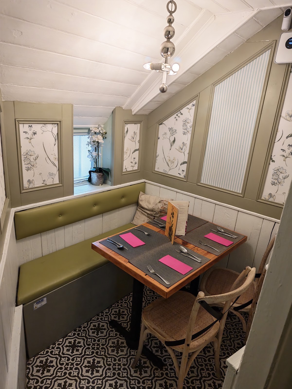 Giggling Squid - Brighton: the place