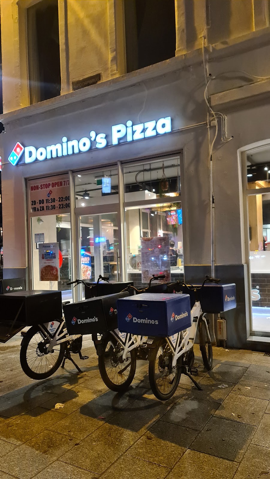 Domino's Pizza Antwerpen Centrum: the place