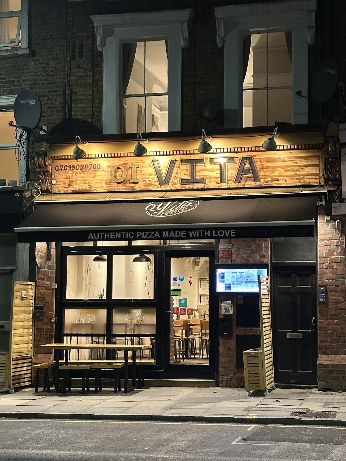 Oi Vita Pizzeria: the place