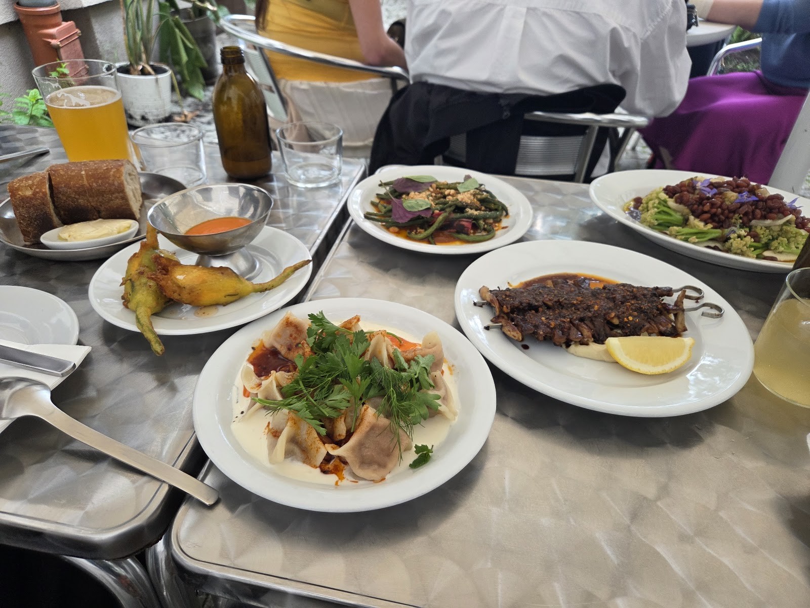 Peaches: food & drinks
