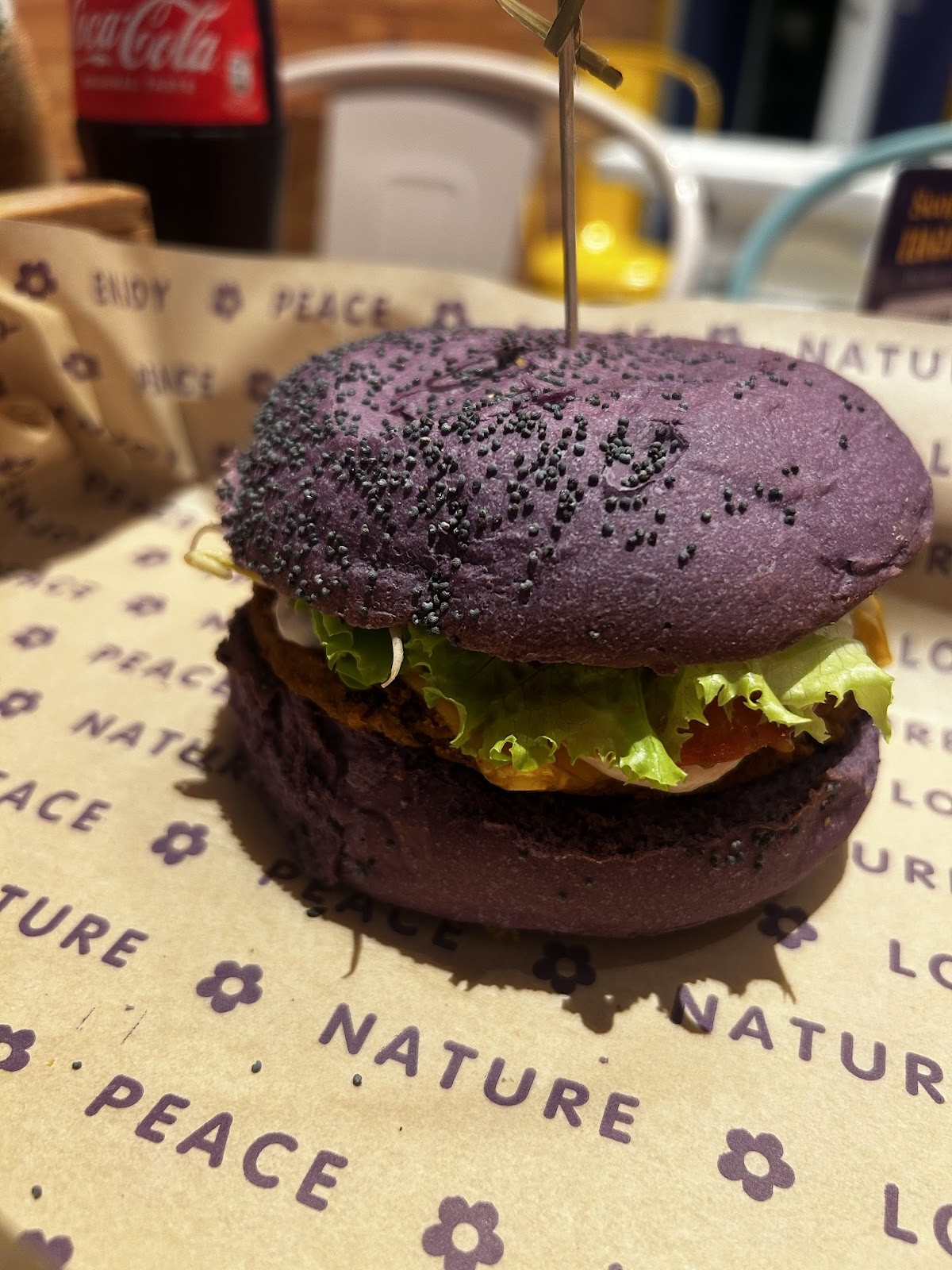 Flower Burger: food & drinks