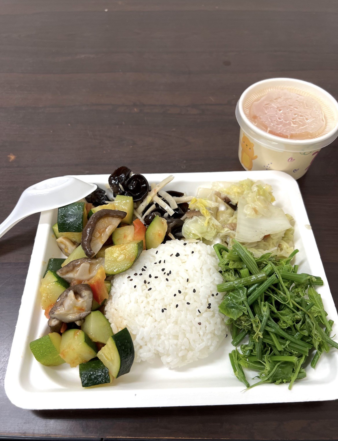 GuānYīn Tíng SùShí 觀音亭素食: food & drinks