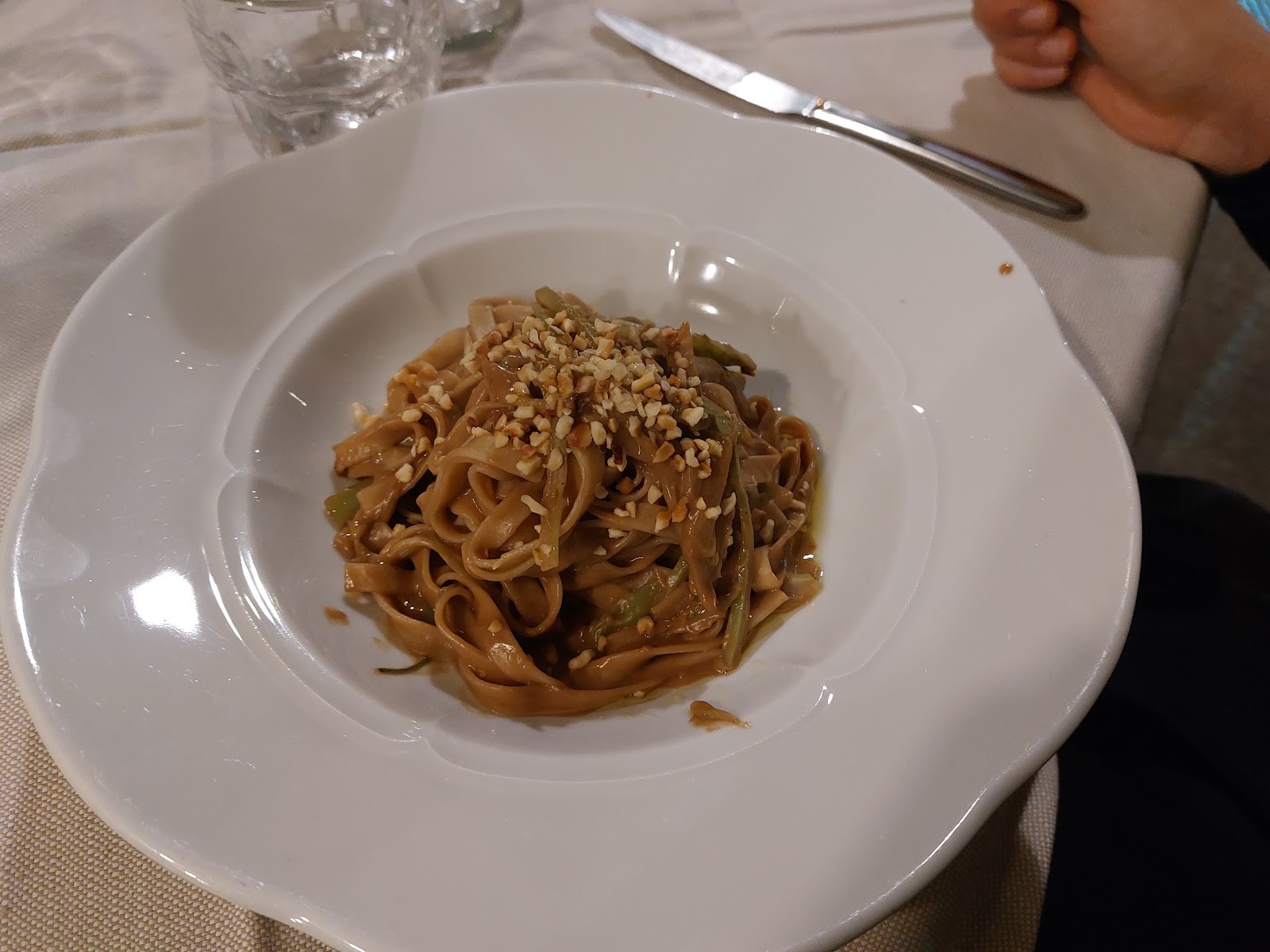 Mezzaluna: food & drinks
