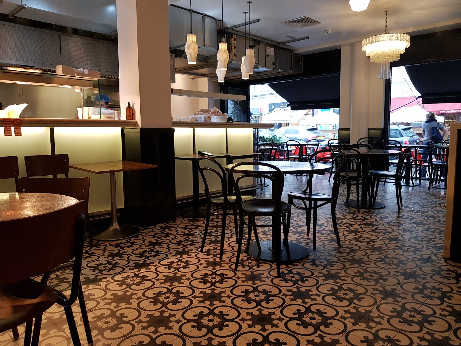 Byron - South Kensington: the place