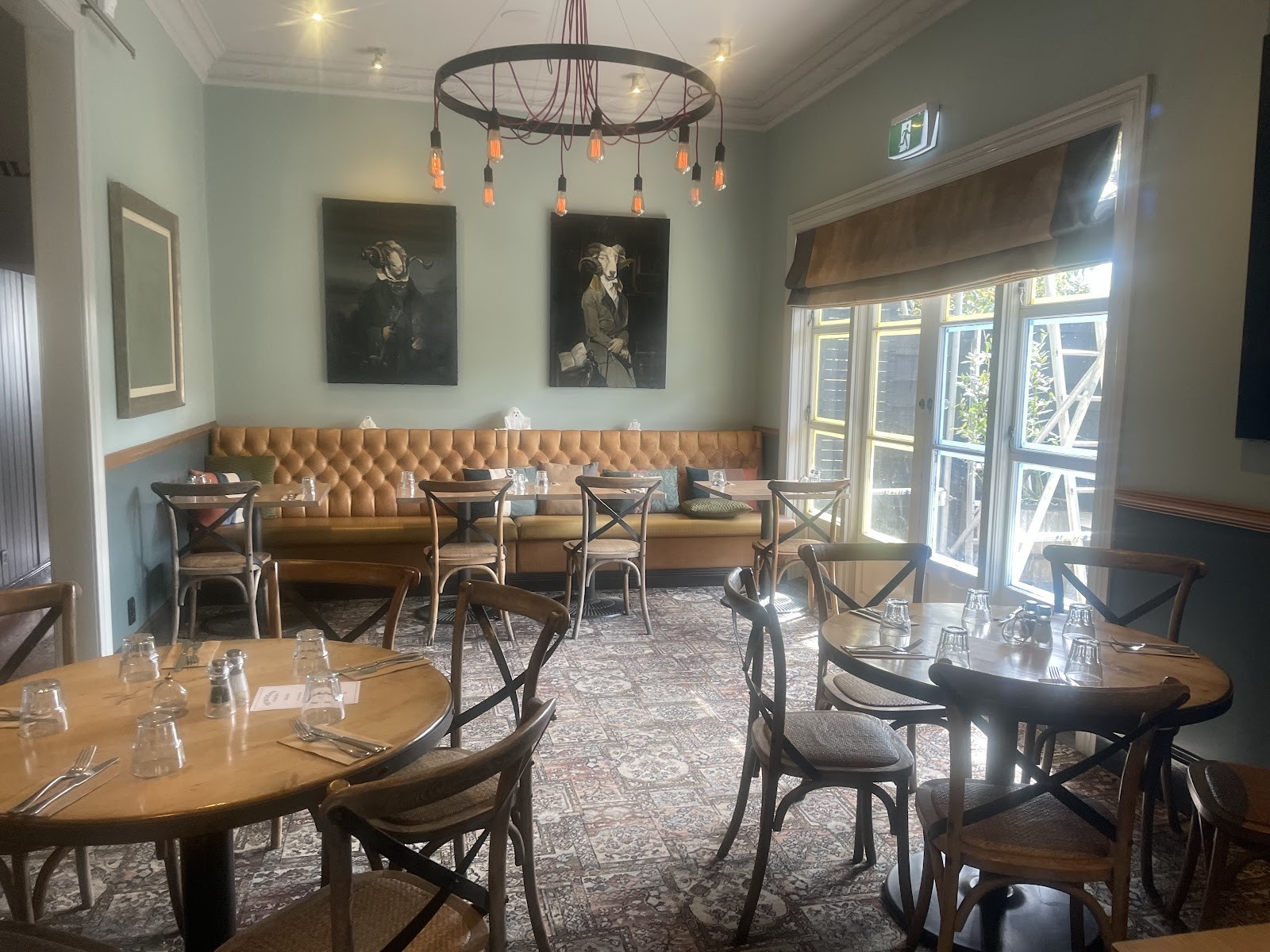 The Matakana Village Pub: the place