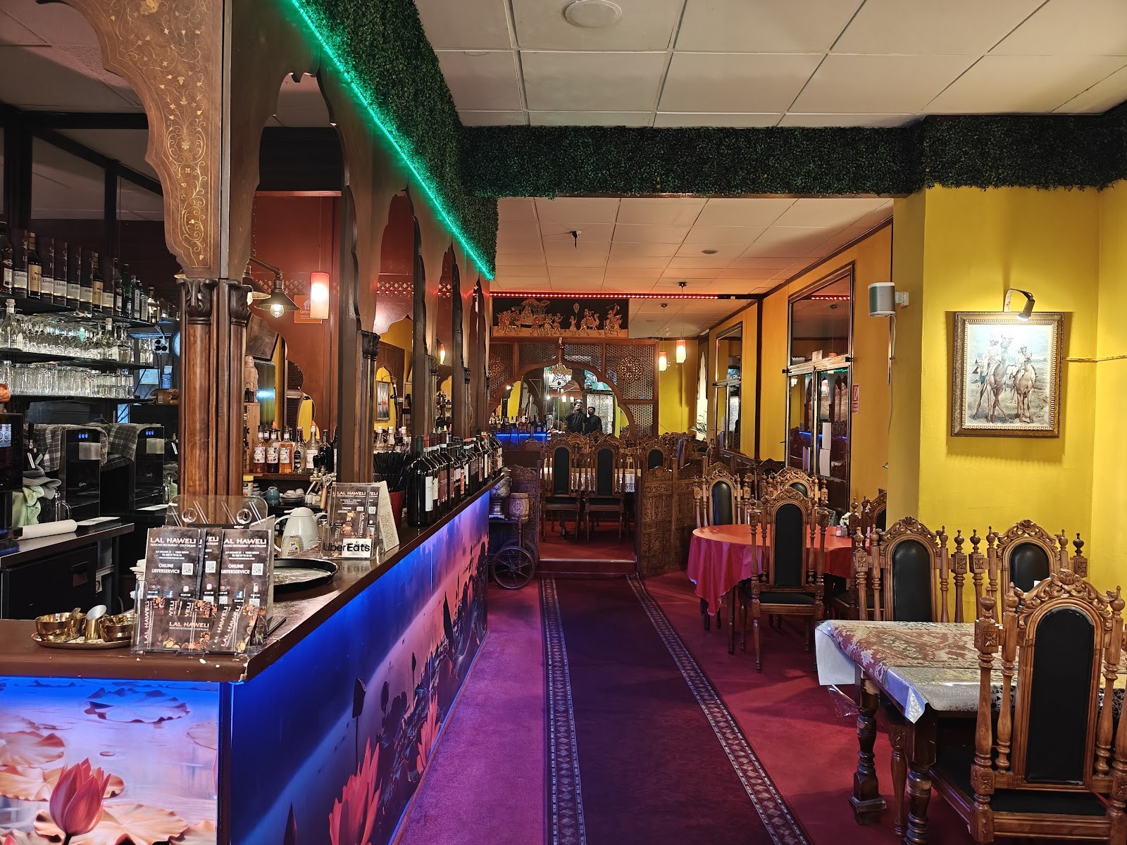 Lal Haweli Restaurant: the place