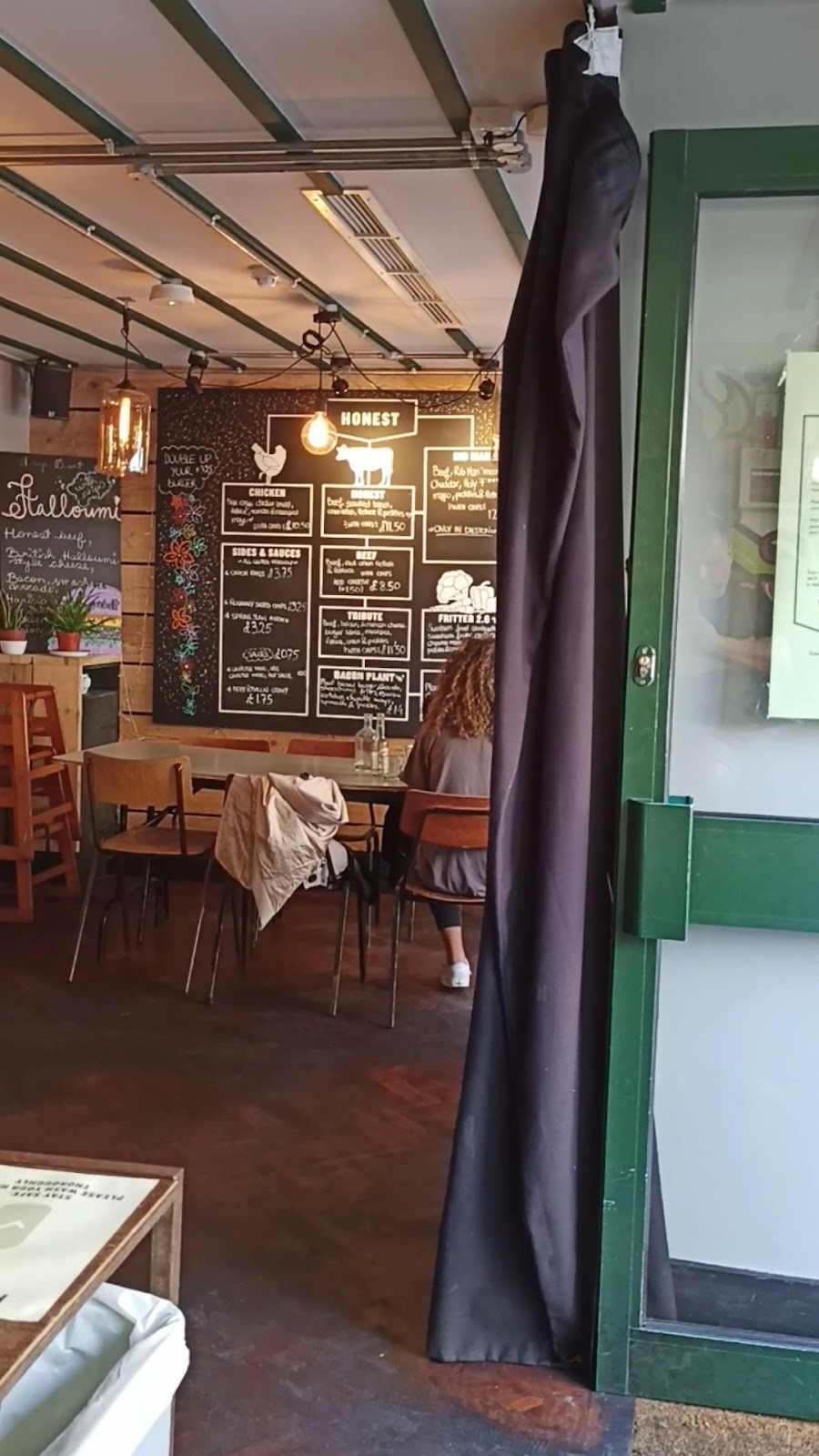 Honest Burgers Dalston: the place