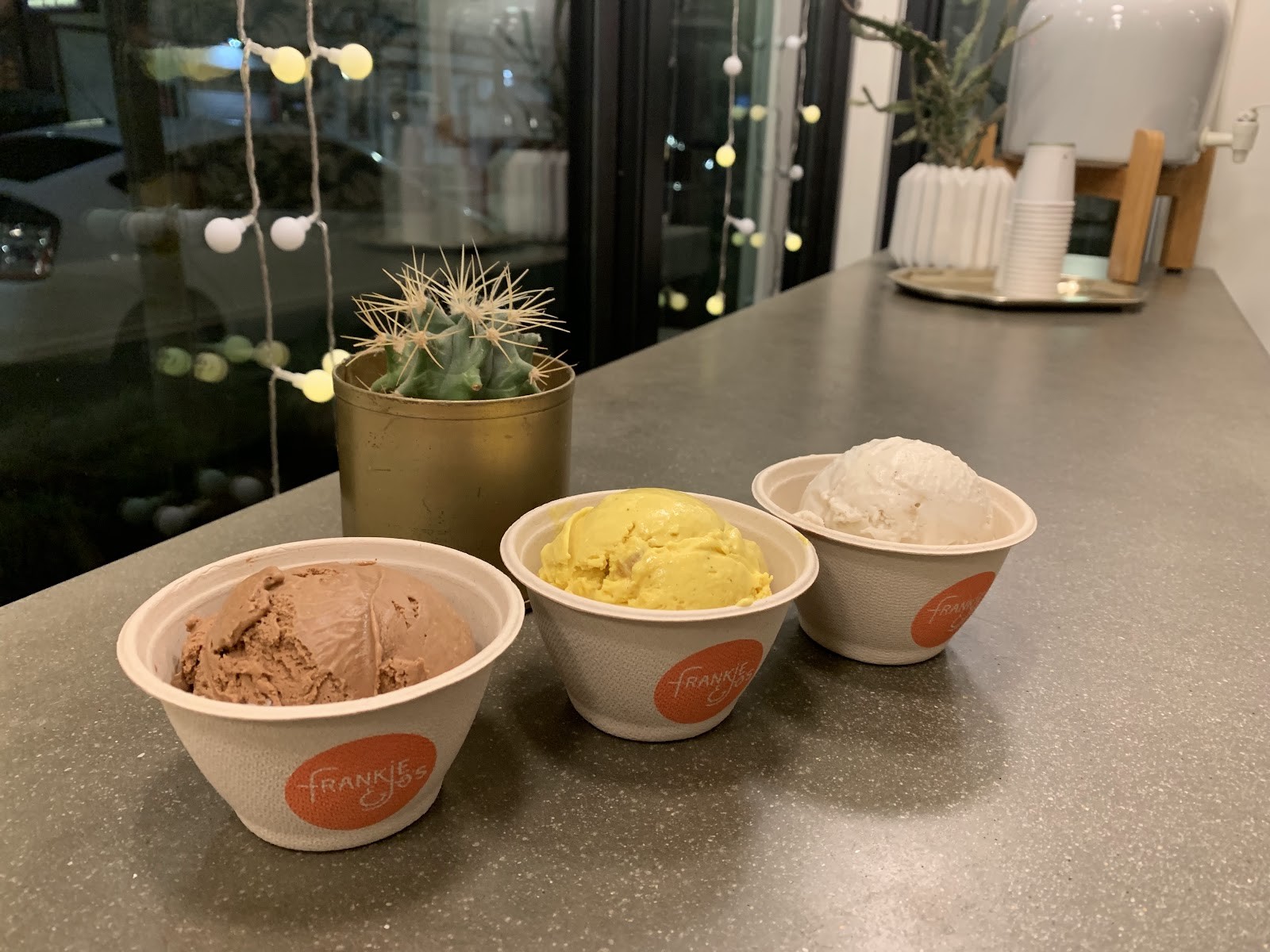Frankie & Jo's - Capitol Hill: food & drinks