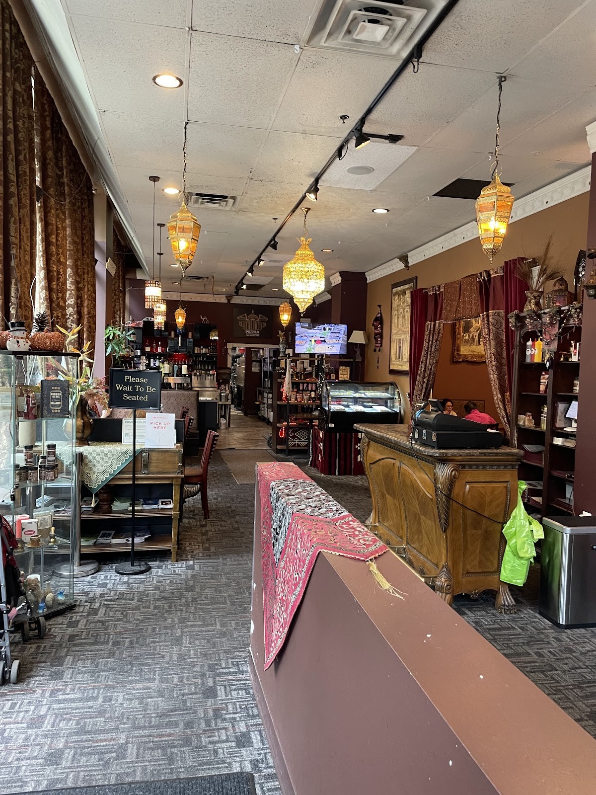Petra Mediterranean Bistro: the place