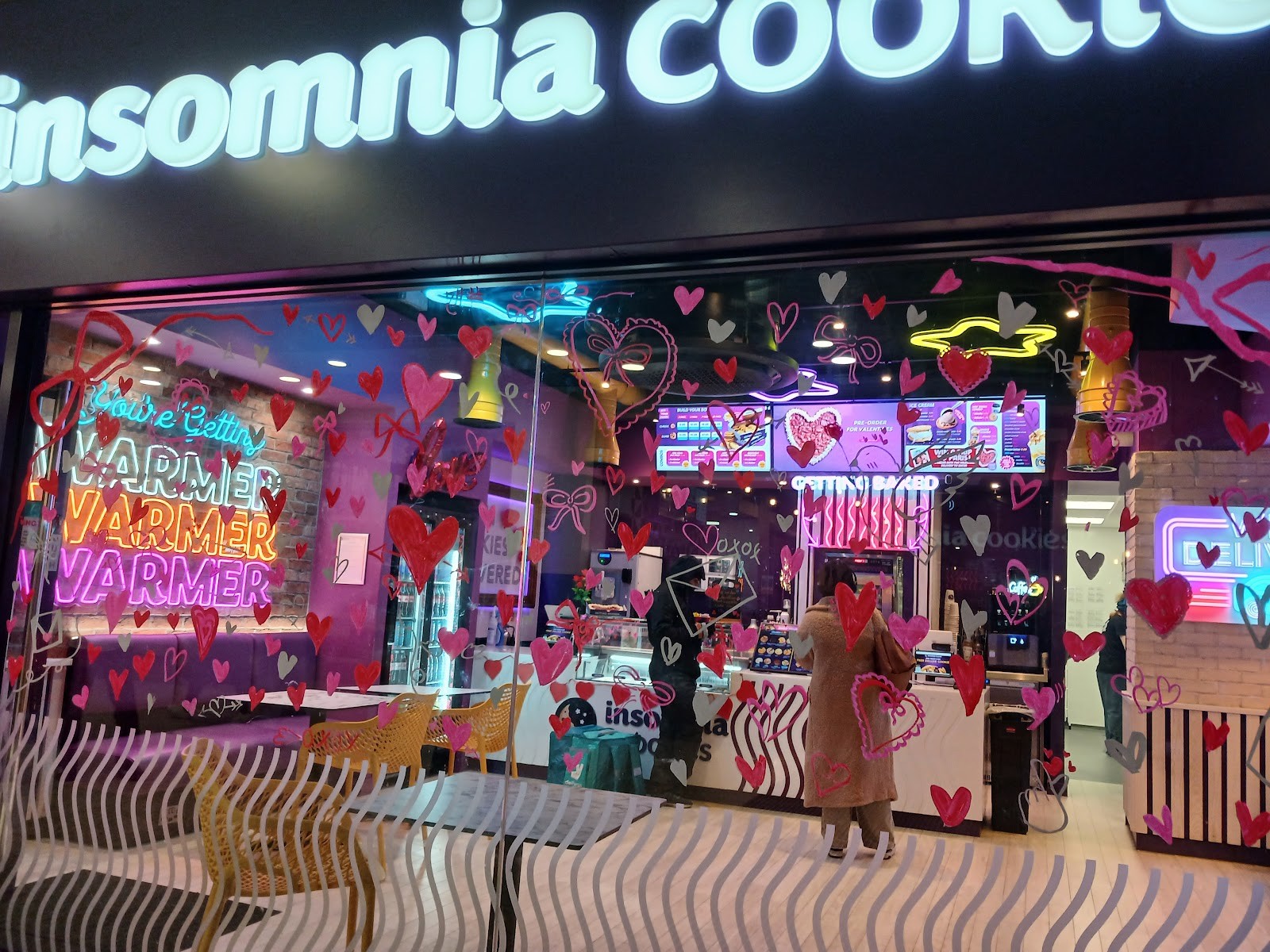 Insomnia Cookies: the place
