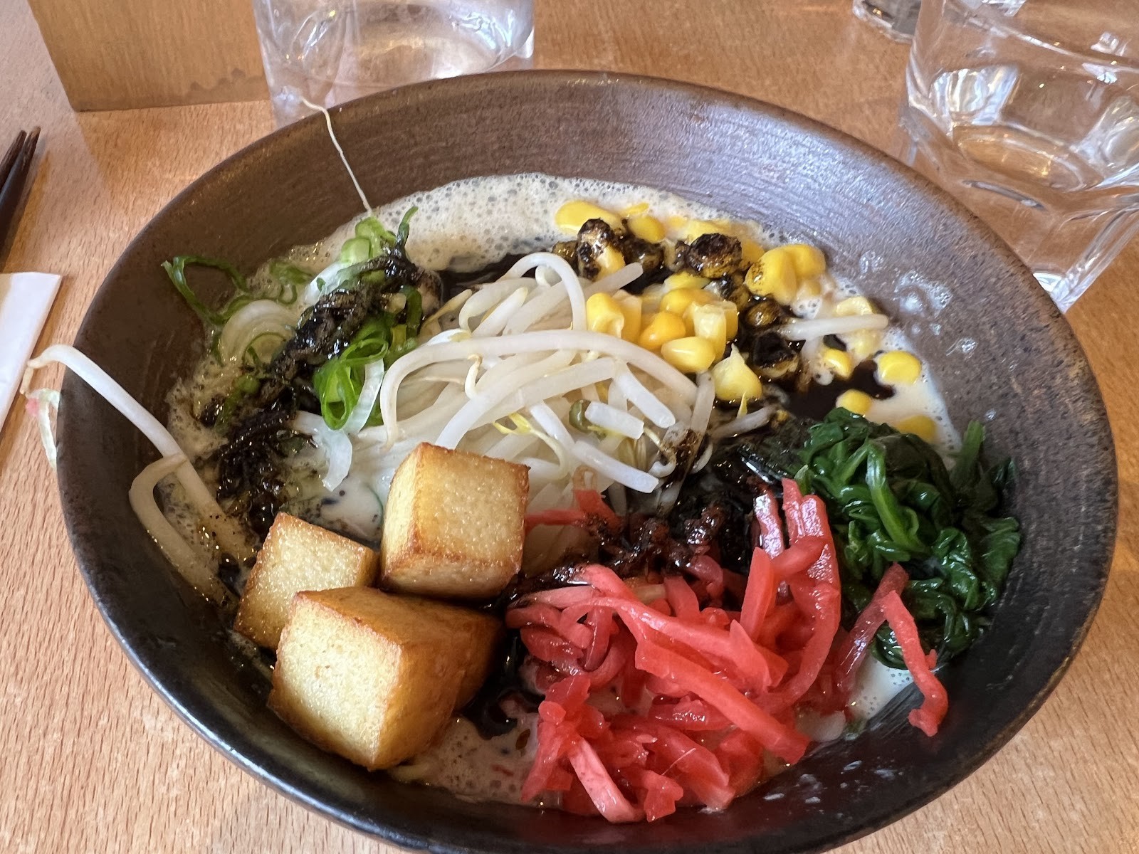 Goemon Ramen Bar: food & drinks