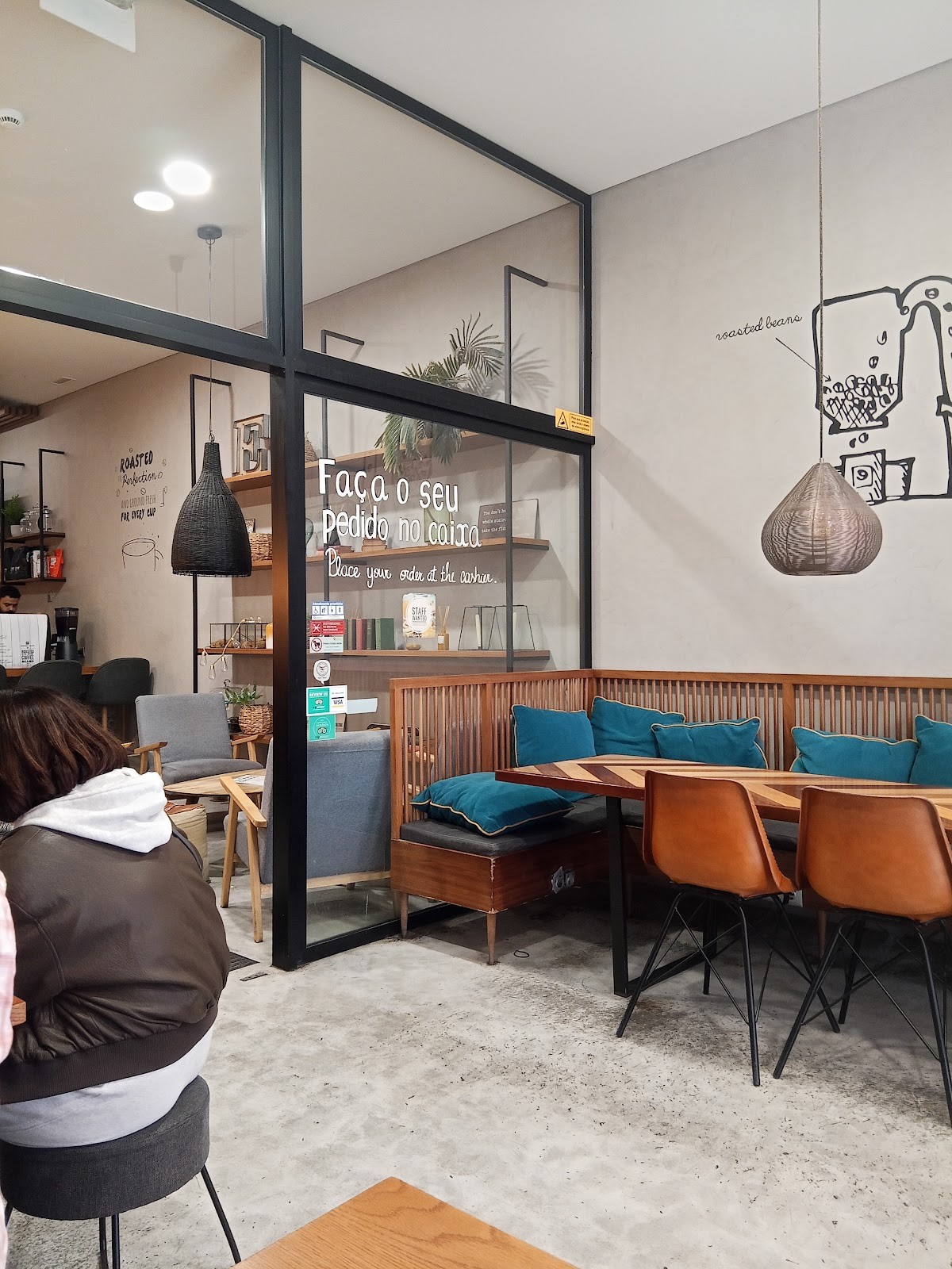 Esquires Coffee Porto: the place
