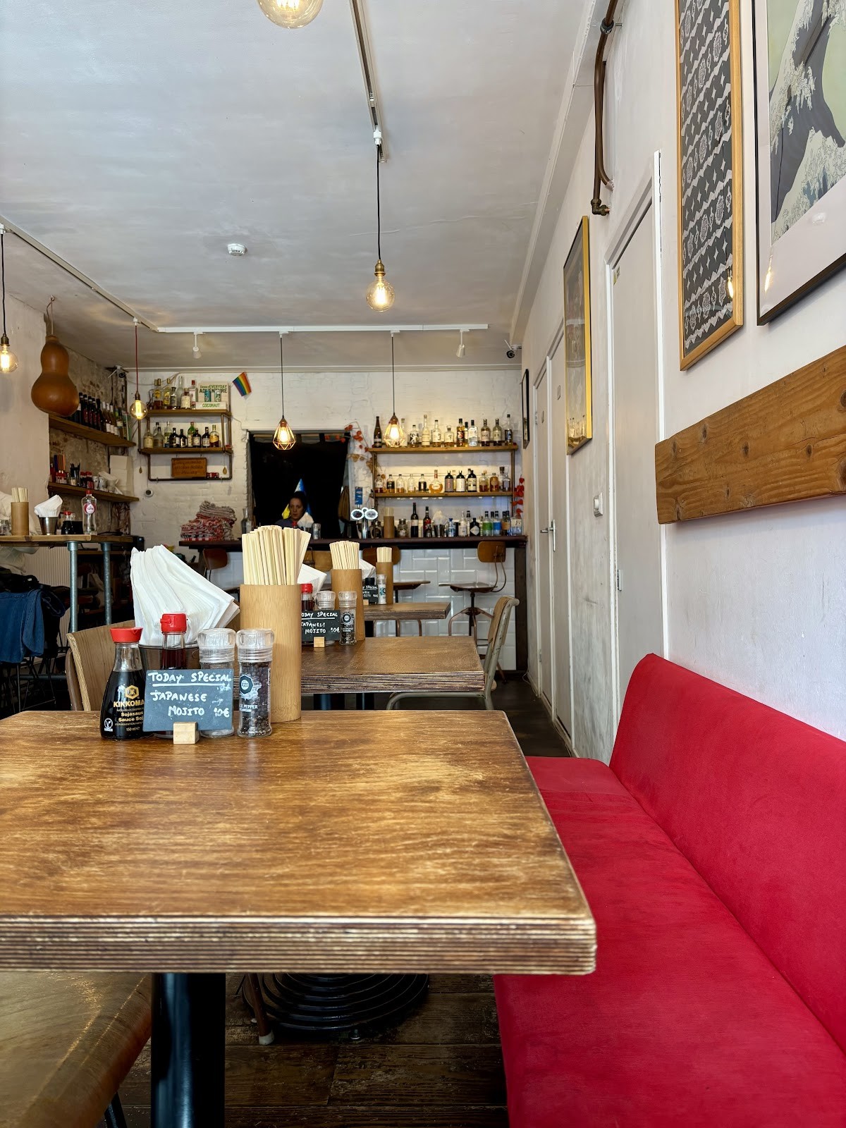 HINATA AMSTERDAM: the place