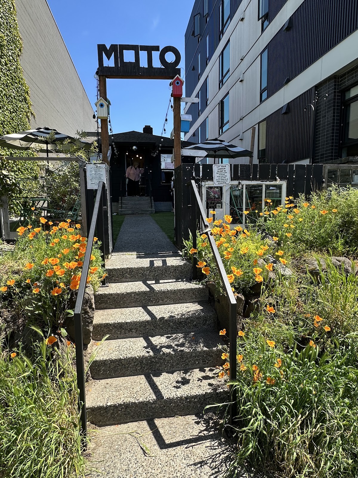 MOTO Pizza West Seattle: the place