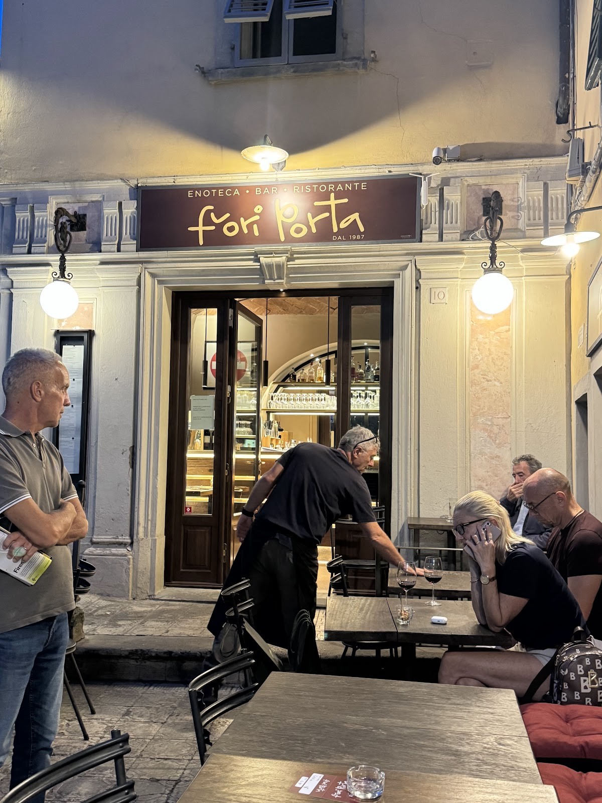 Enoteca Fuori Porta: the place