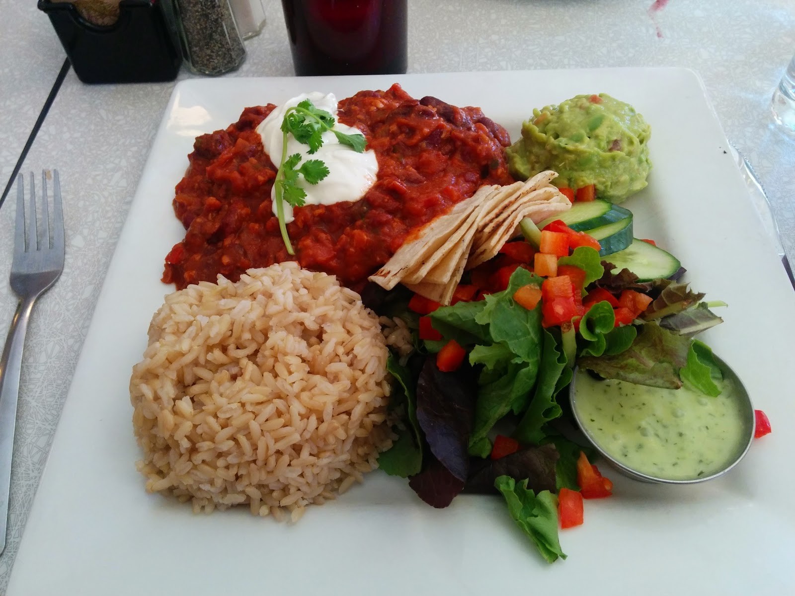 Aux Vivres Plateau: food & drinks
