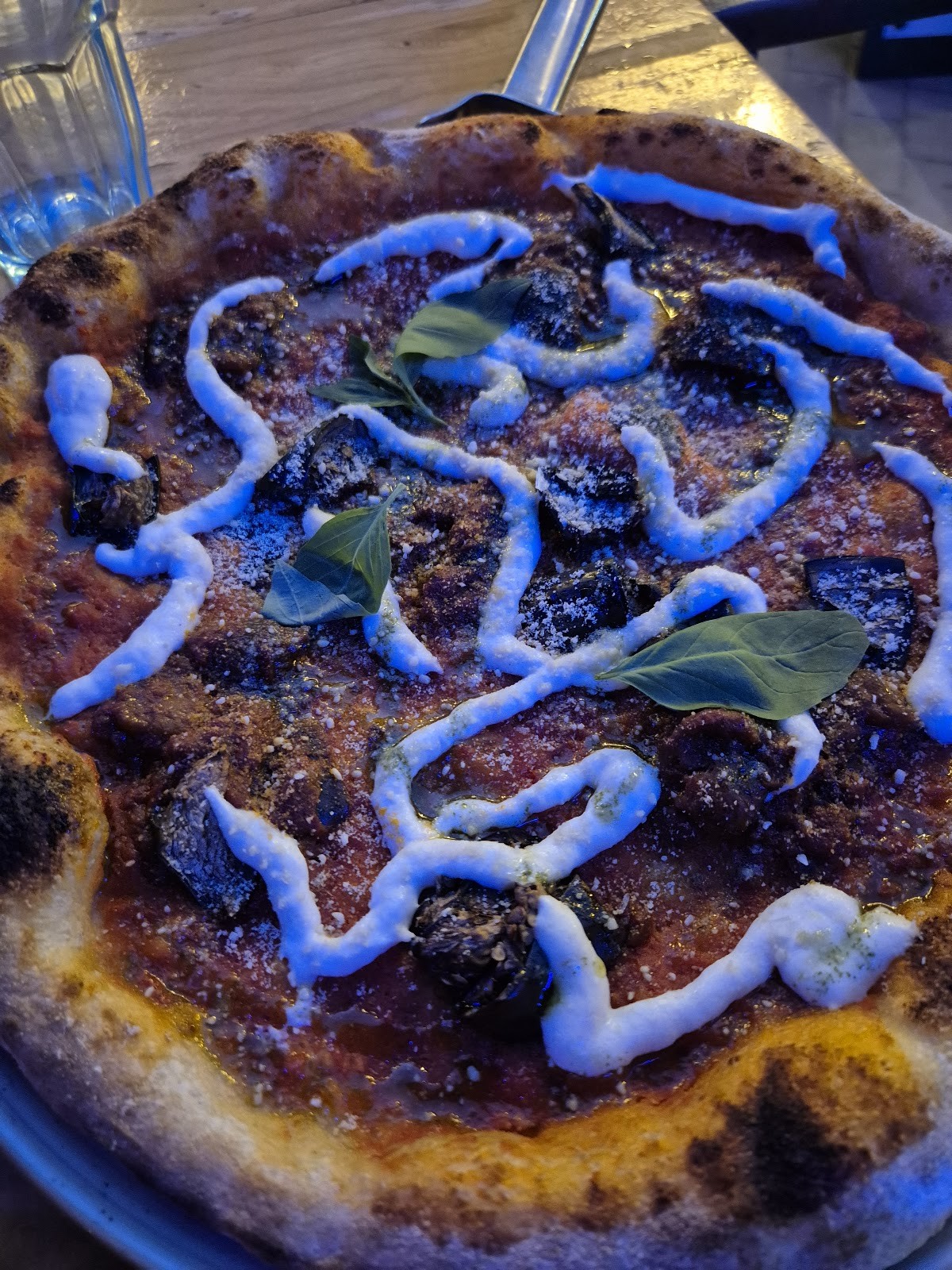 Blu Bar: food & drinks