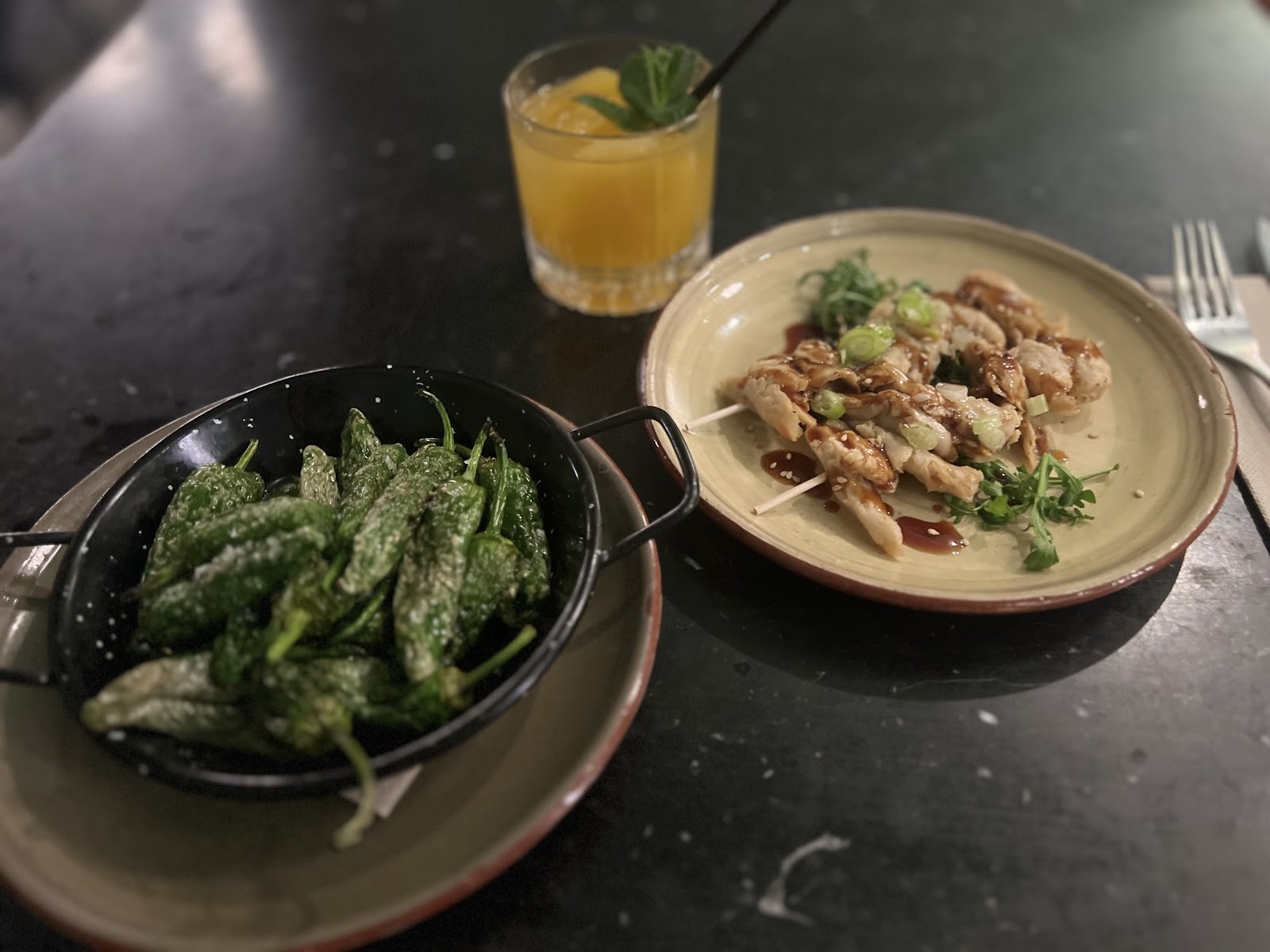 VELADA - Tapas Plant-Based y Cócteles en Barcelona: food & drinks