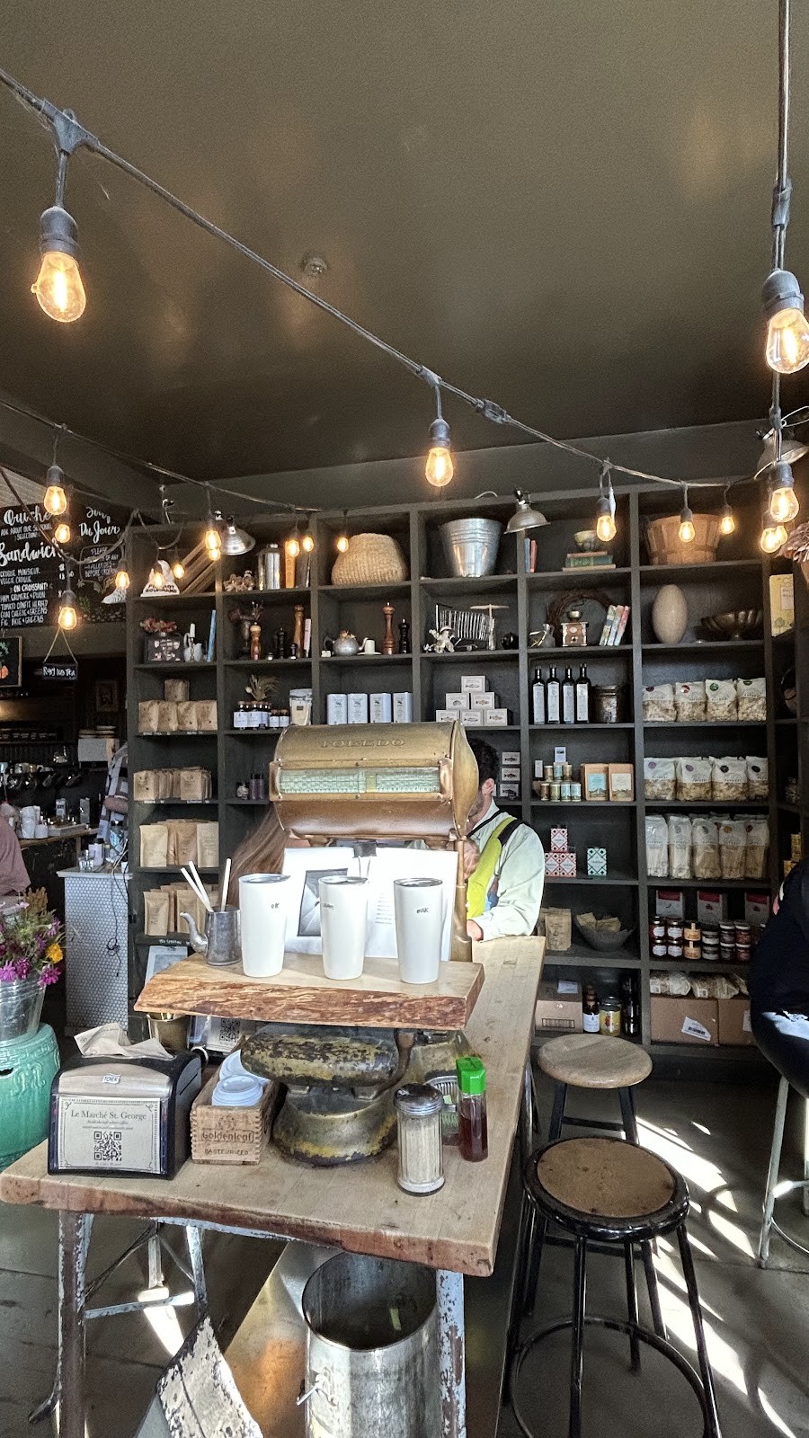 Le Marché St. George: the place
