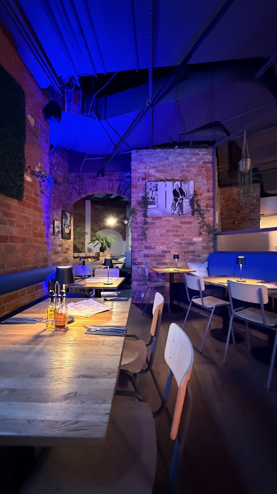 Nuva Barfußgässchen: the place