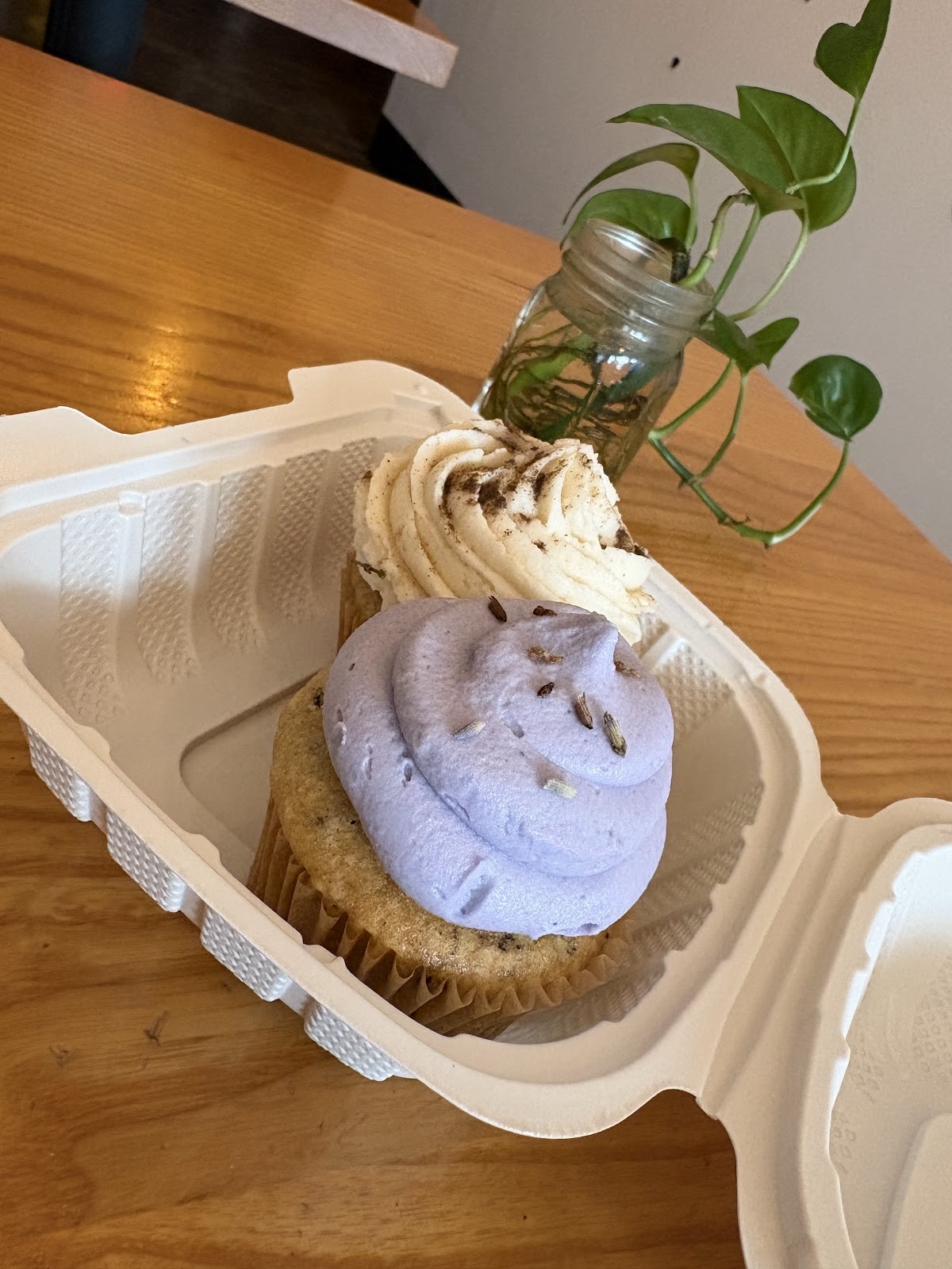 Dulce Vegan Bakery & Cafe: food & drinks