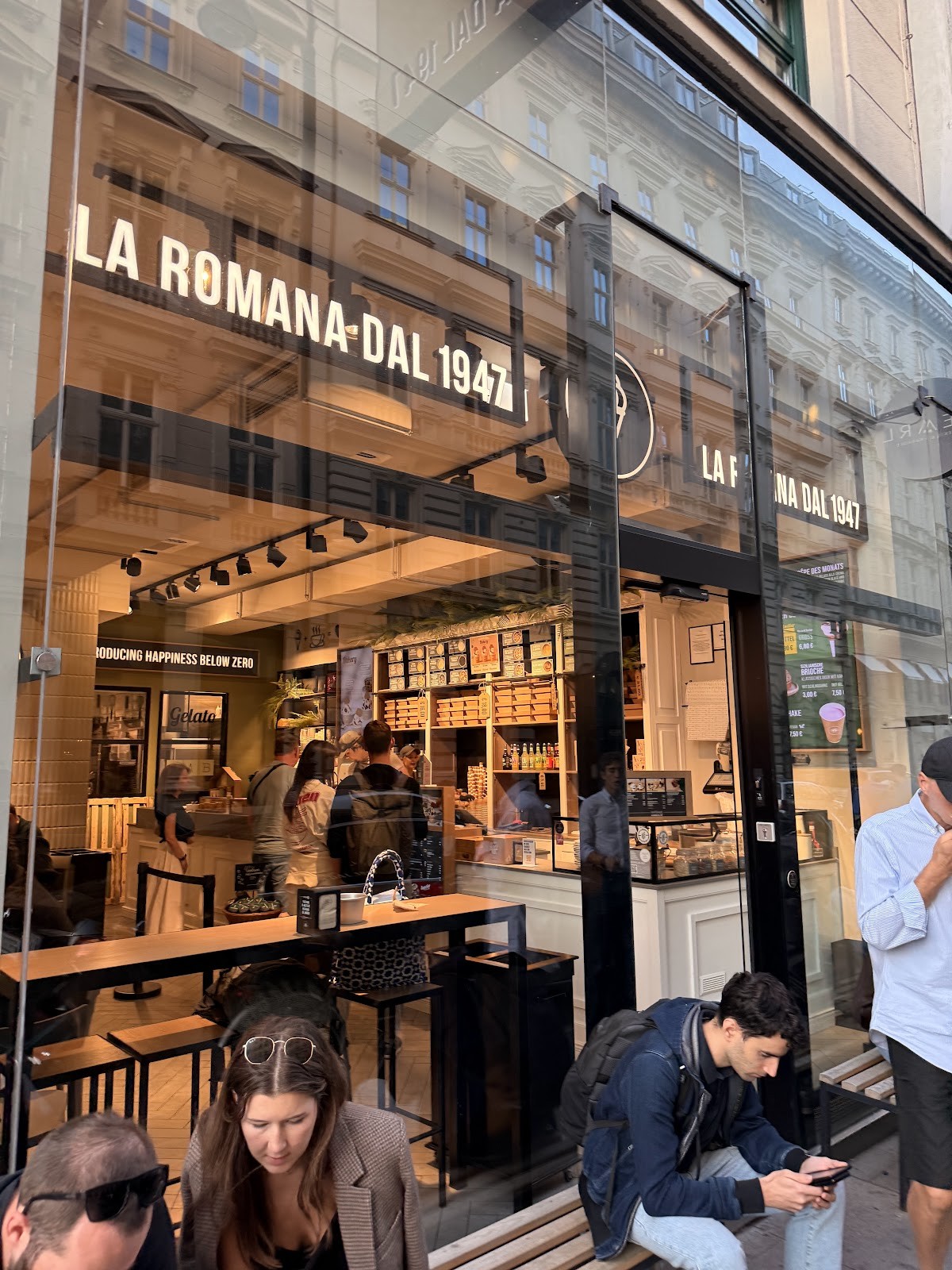 Gelateria La Romana dal 1947: the place