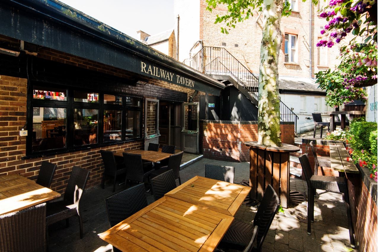 The Railway Tavern: the place