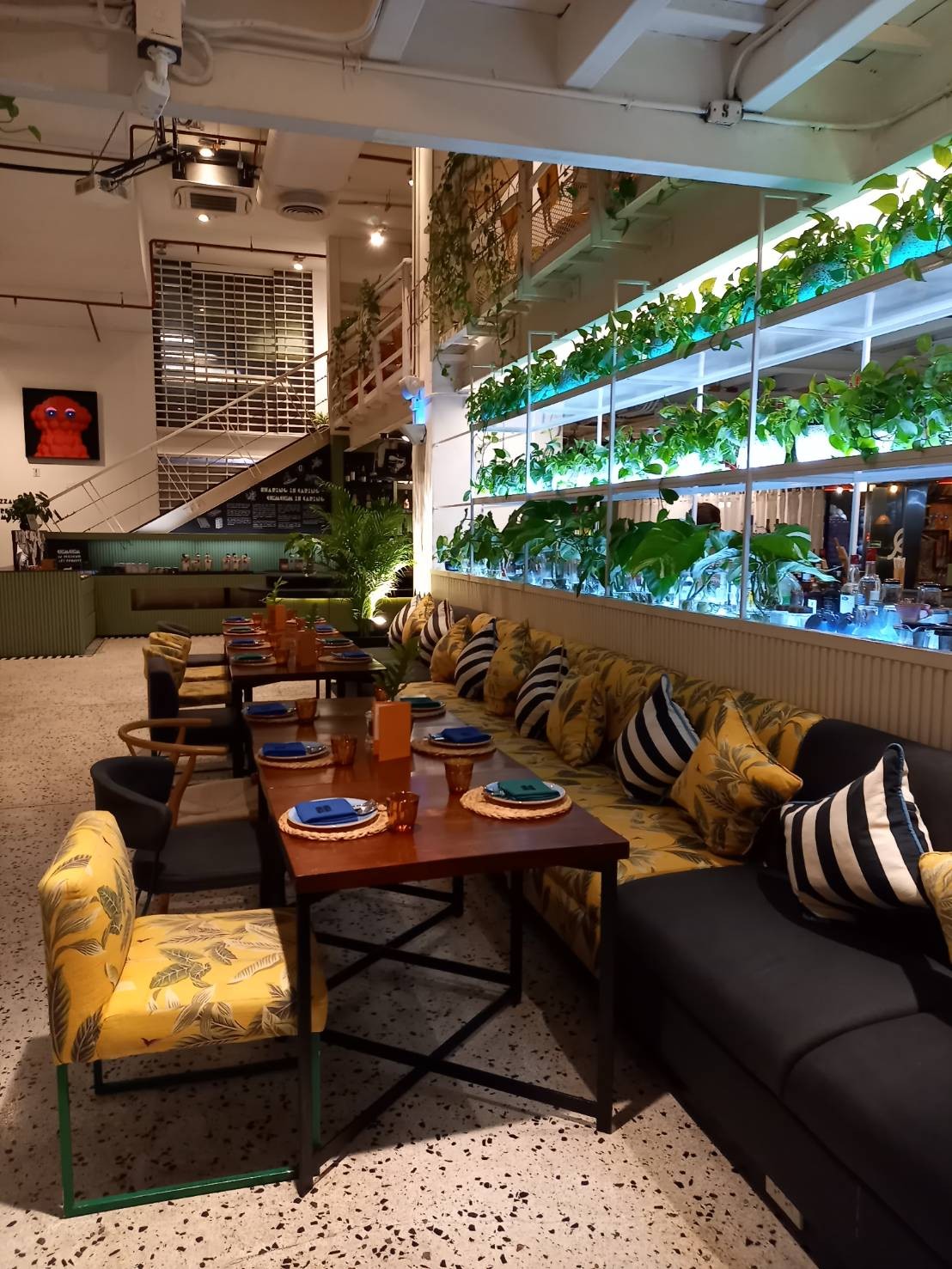 Chim Chim Bangkok Restaurant & All-day Café: the place