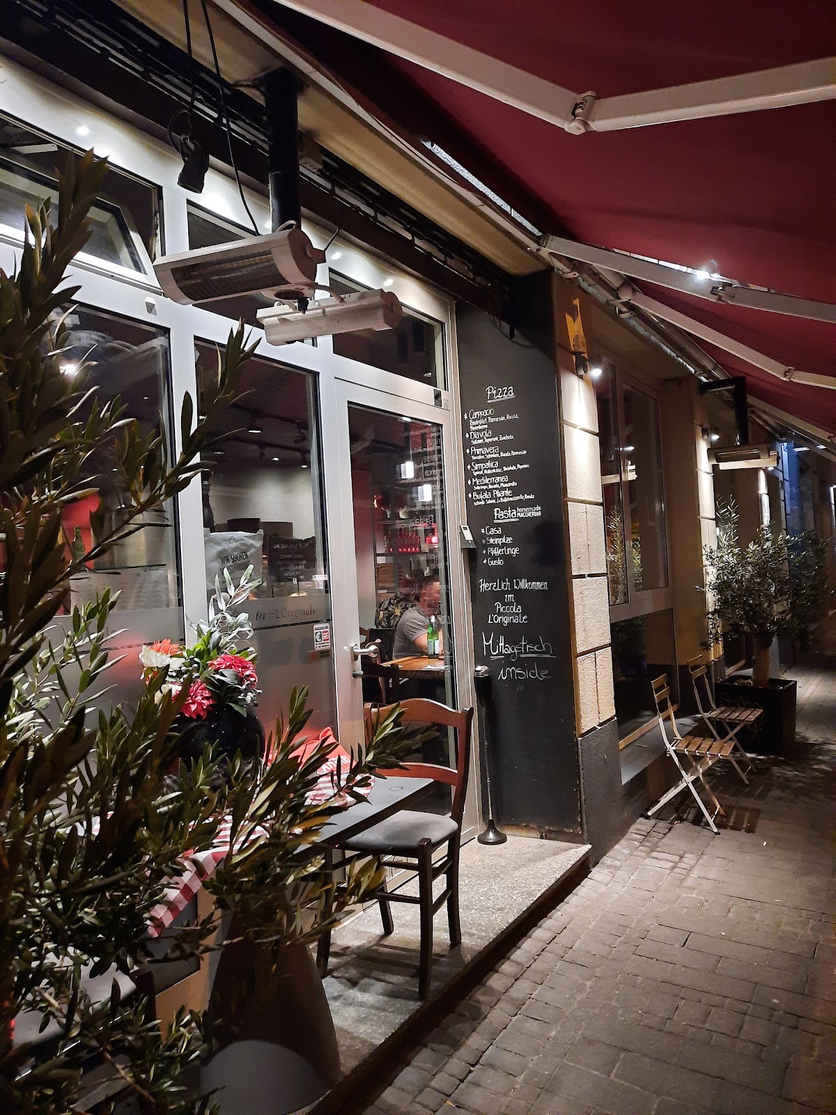 Pizzeria Piccola L'Originale: the place