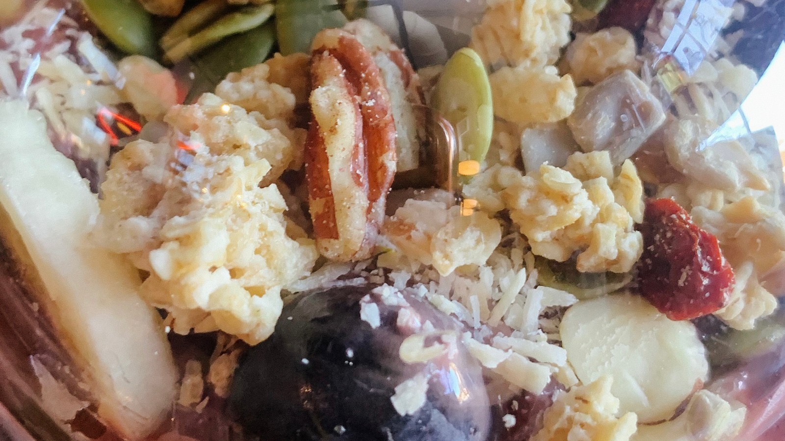 LaRayia's Bodega: food & drinks