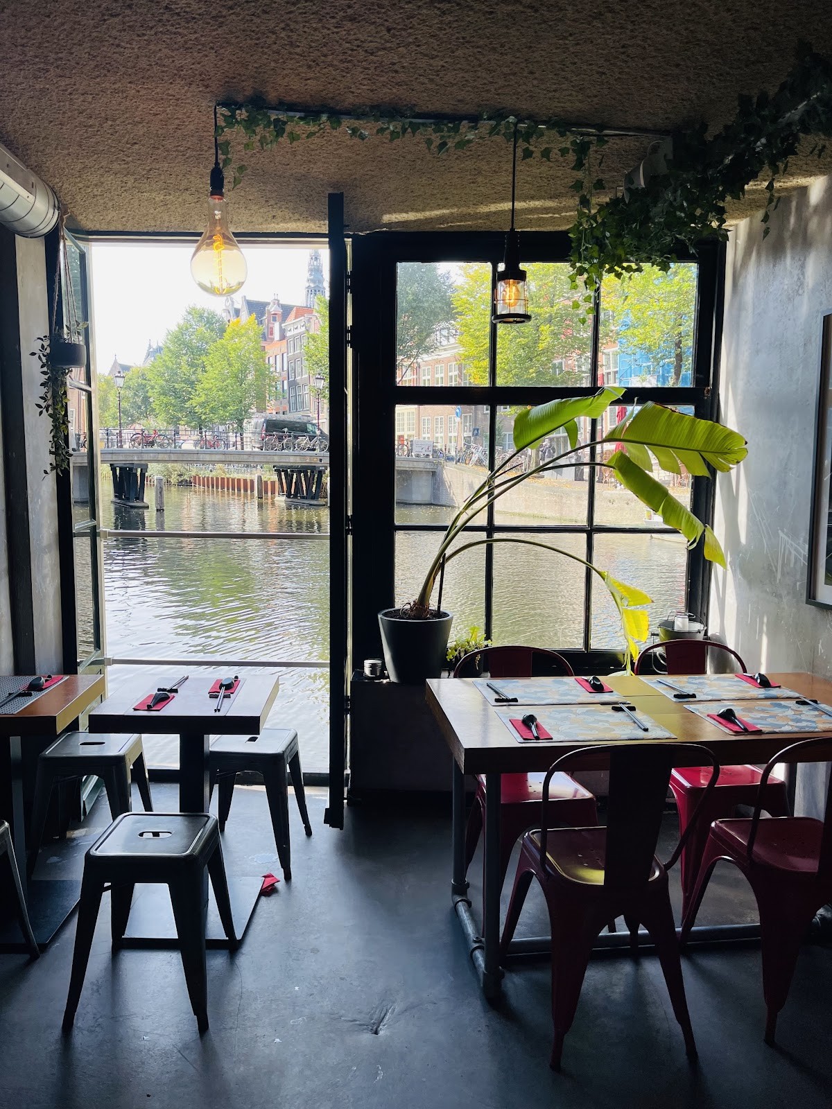 Vatten Ramen Zeedijk: the place