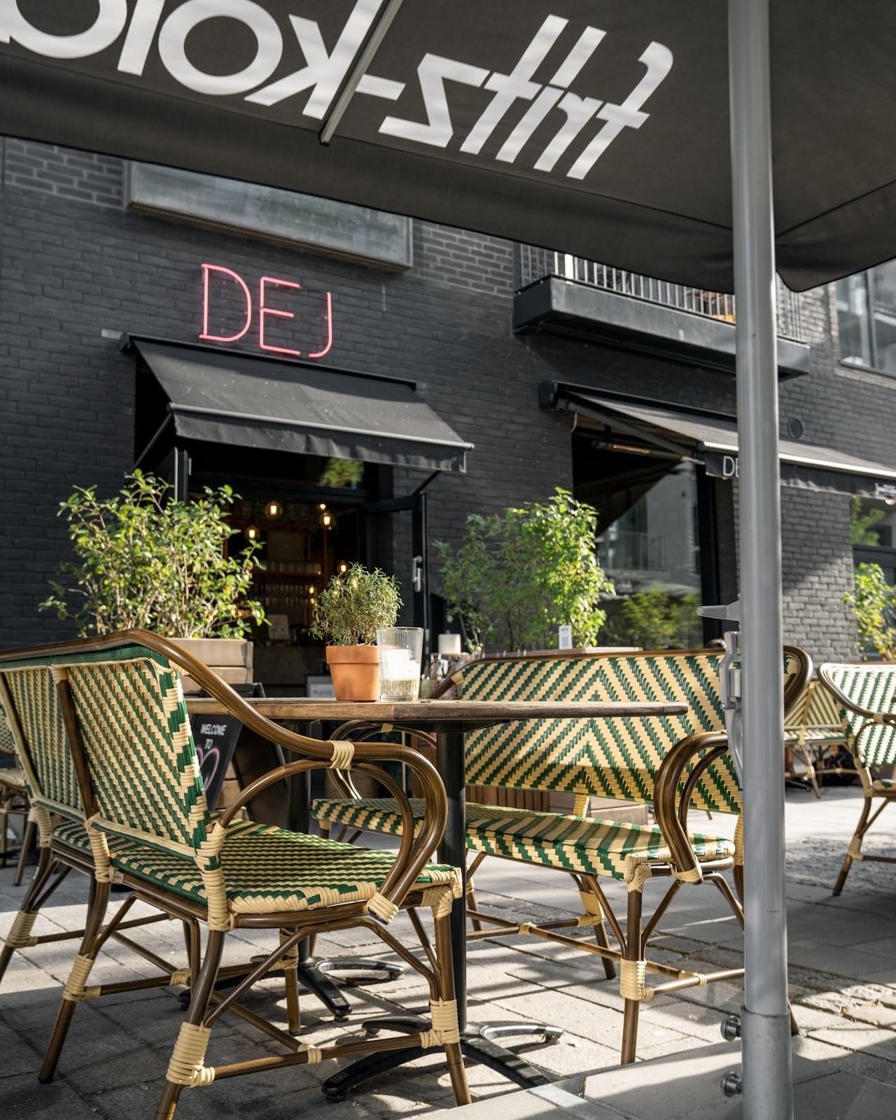 DEJ Bella: the place